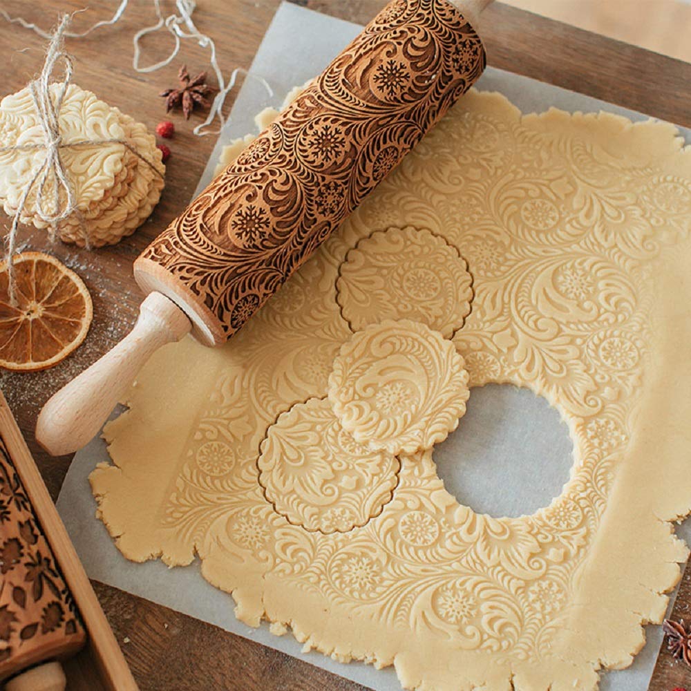 Embossed Rolling Pin for Baking - Engraved Flower Design Cookie Dough Roller, Perfect for Decorating Cookies, Cakes & Pastries - Ideal Gift for Women, Moms & Bakers (Great for Holidays, Birthdays & Kitchen Decor)
