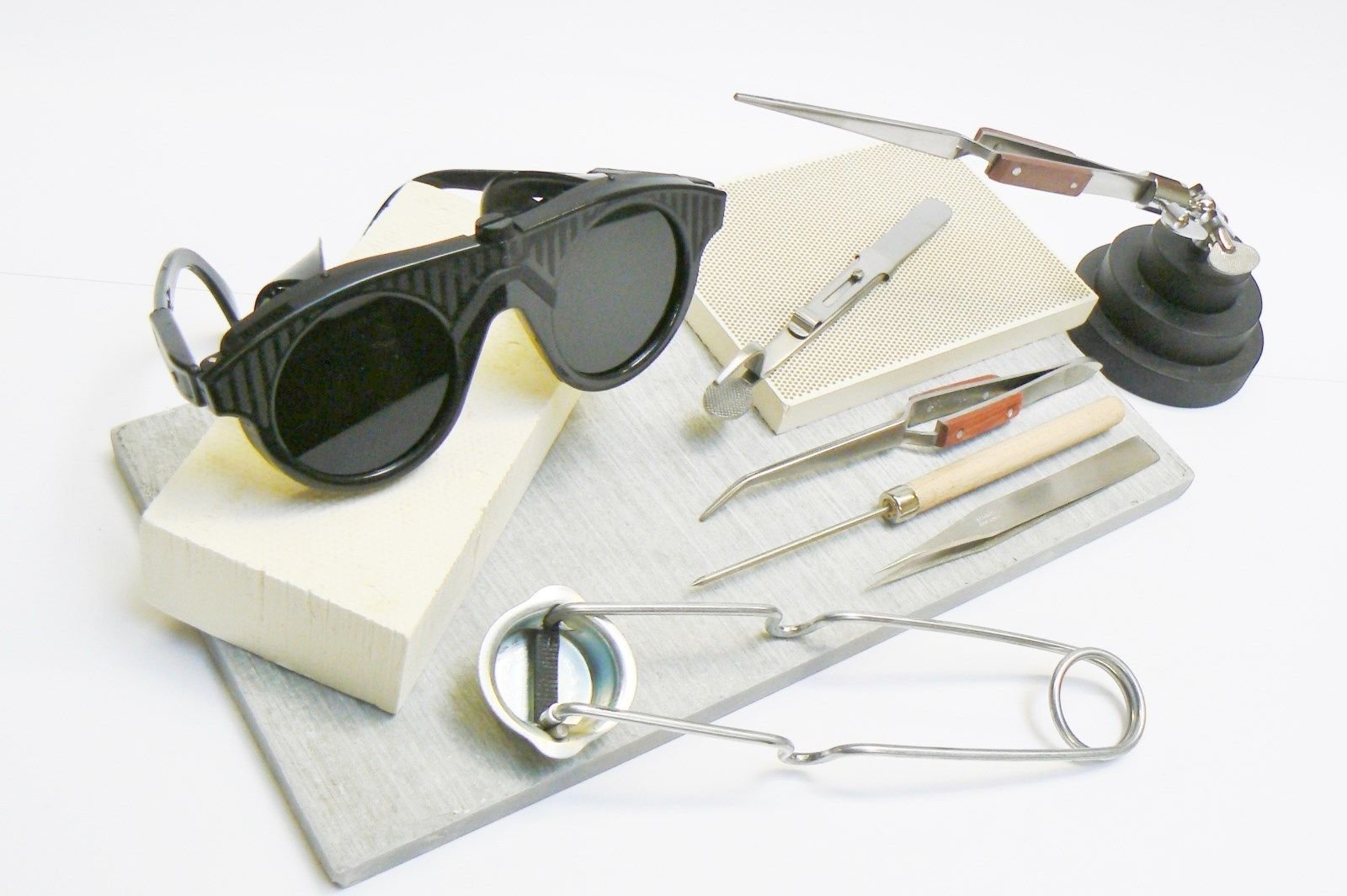 Professional Jewelry Soldering Kit with Magnesia Block, Honeycomb Ceramic Board, 3rd Hand Tools, Safety Glasses & Fiber Tweezers - Perfect for DIY Jewelry Making, Repairs & Metal Crafting Projects