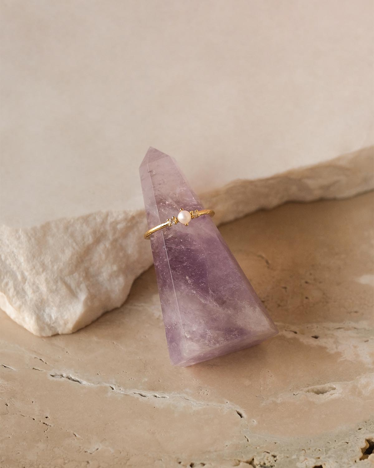 Amethyst Crystal Ring Holder - Elegant Jewelry Display Stand for Rings, Earrings & Bracelets - Perfect for Home Decor, Wedding Gifts & Vanity Organizer