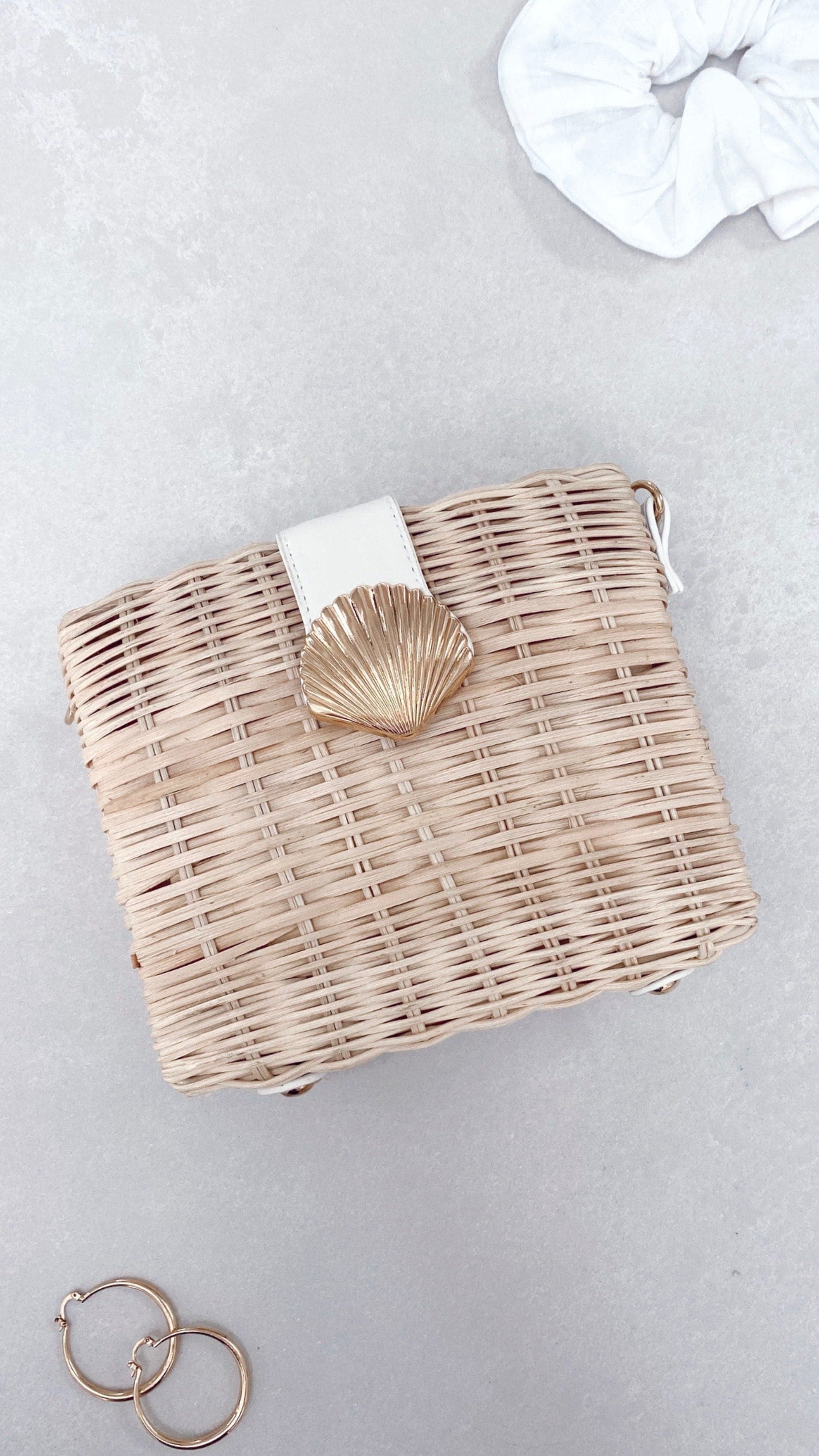 Lucinda Straw Shell Bag - Stylish Woven Handbag for Women, Beach Tote, Summer Fashion Accessory | Perfect for Vacation, Picnic, and Outdoor Activities