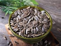 Organic Jumbo Raw Sunflower Seeds - High in Fiber & Protein | Healthy Snack for Weight Loss, Keto & Vegan Diets | Perfect for Salads, Baking & On-the-Go Nutrition