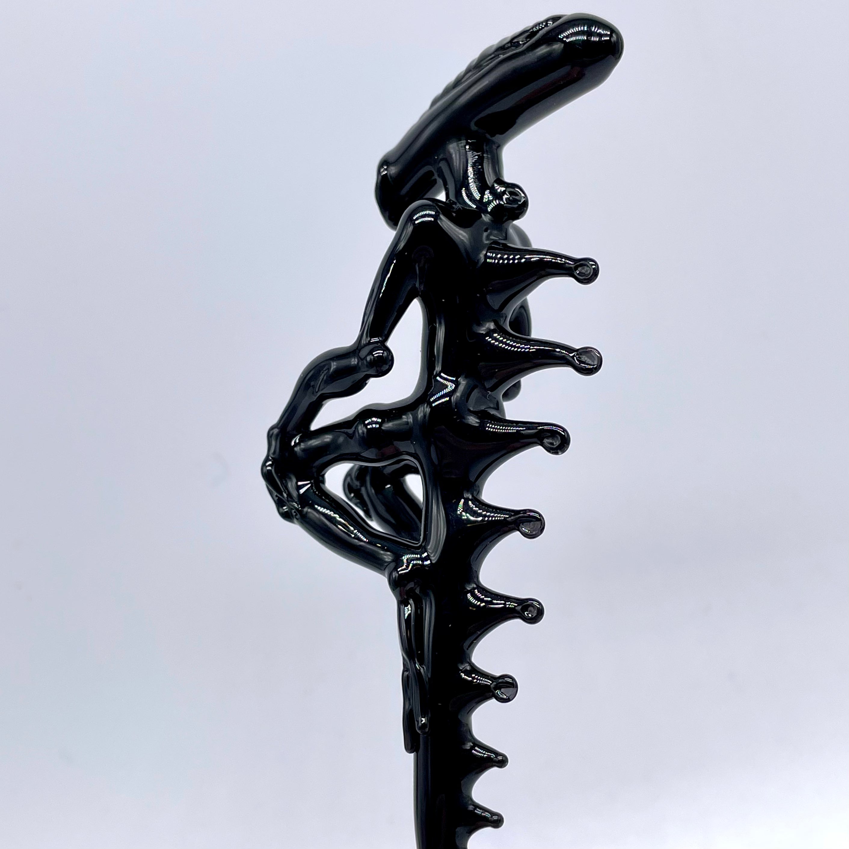 Alien Xenomorph Movie Sculpture - Highly Detailed Collectible Figurine for Sci-Fi Fans & Home Decor | Perfect for Movie Themed Rooms, Gifts & Display