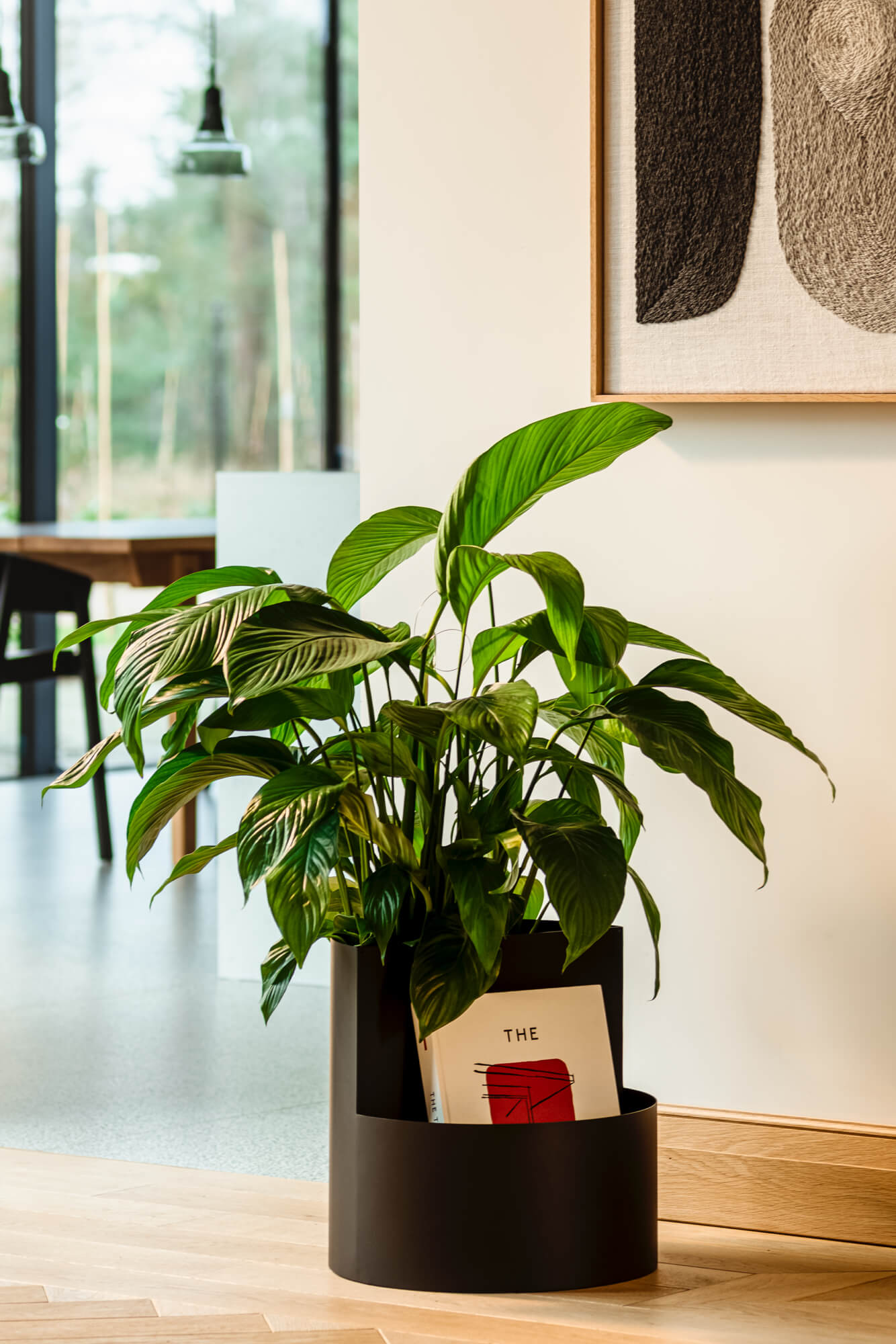 Black Owal Plant Pot - Modern Indoor & Outdoor Flower Planter for Home Decor, Office, Garden, and Balcony