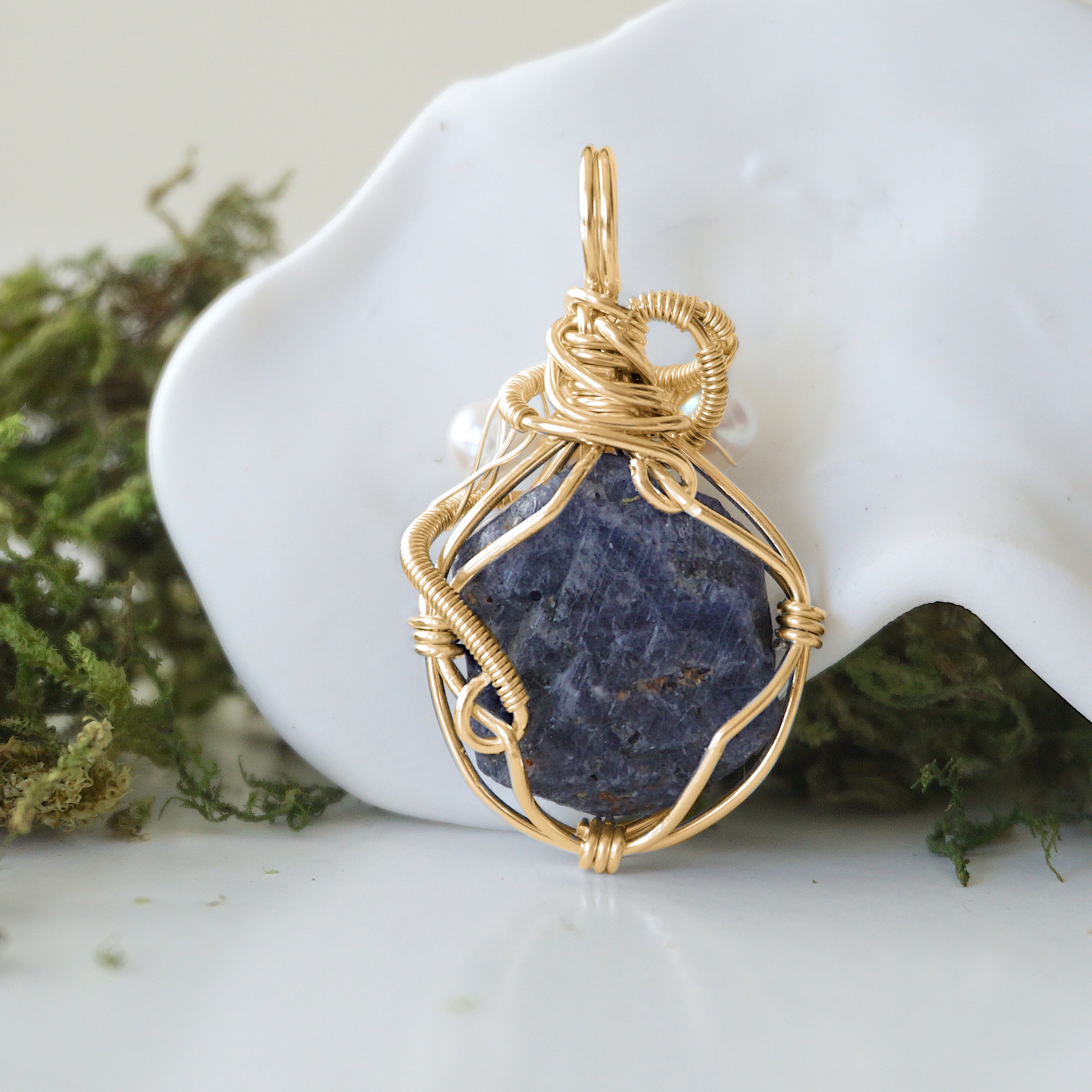 Elegant Sapphire & Pearl Necklace - 18K Gold Plated Jewelry for Women - Perfect for Weddings, Parties & Special Occasions