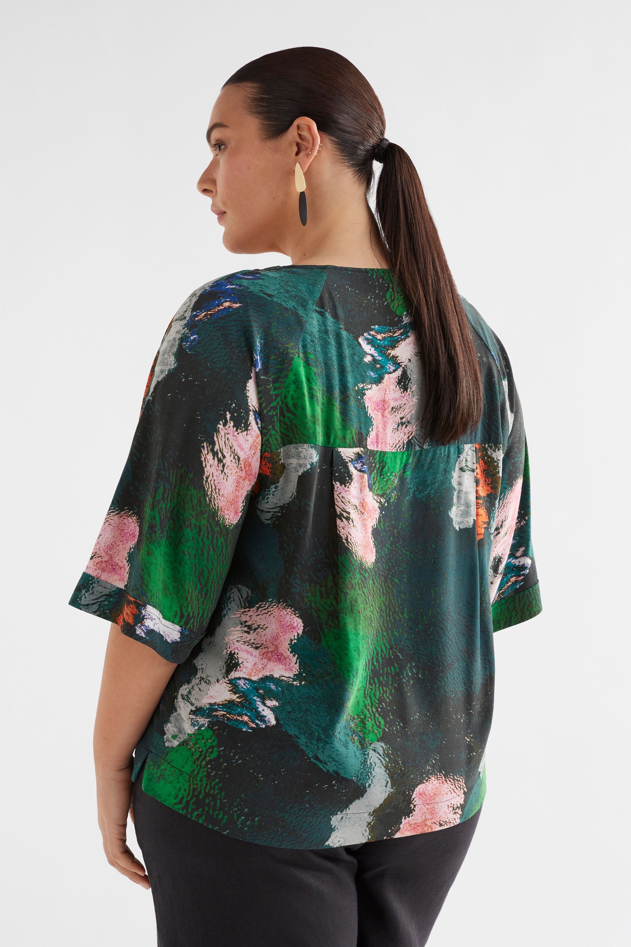 Stylish Floral Print Top for Women - Trendy Summer Blouse for Casual Outings & Date Nights