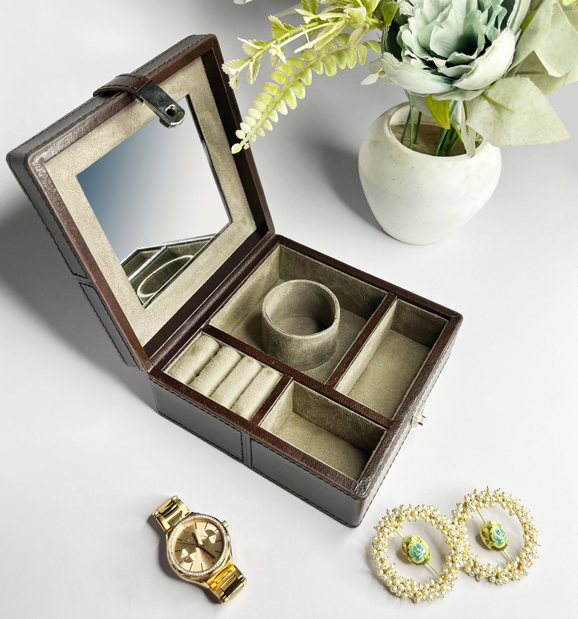 Divine Leather Jewelry Box for Women - Premium Brown Jewelry Organizer with Soft Lining - Perfect for Travel, Home Decor & Gift Giving