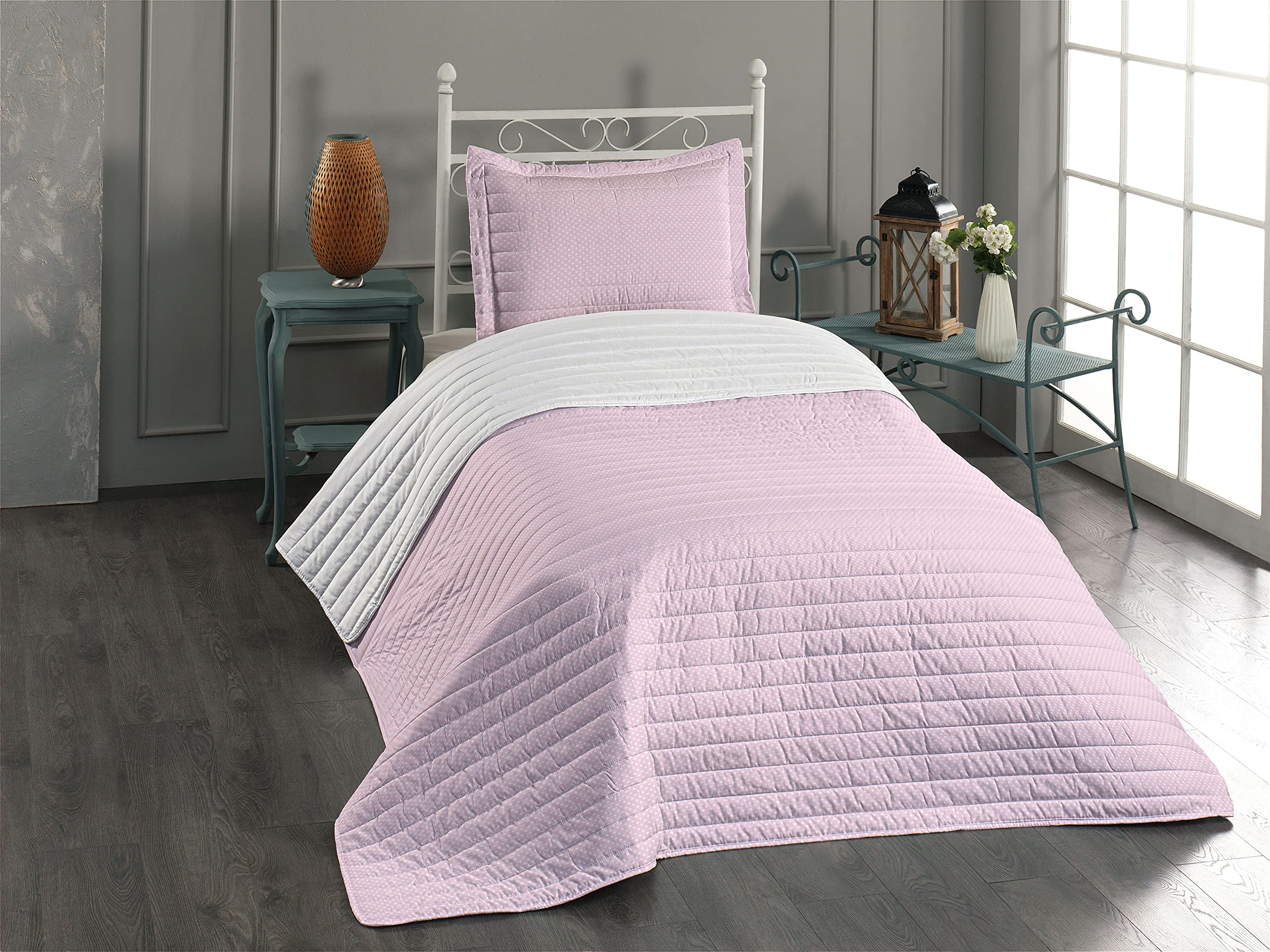 Ambesonne Polka Dots Microfiber Bedspread Set - Vintage Style Geometric Round Motifs, Soft Twin Size Bedding with Pillow Sham & Comforter in White and Pink - Perfect for Retro Themed Bedrooms, Guest Rooms, and Cozy Home Decor