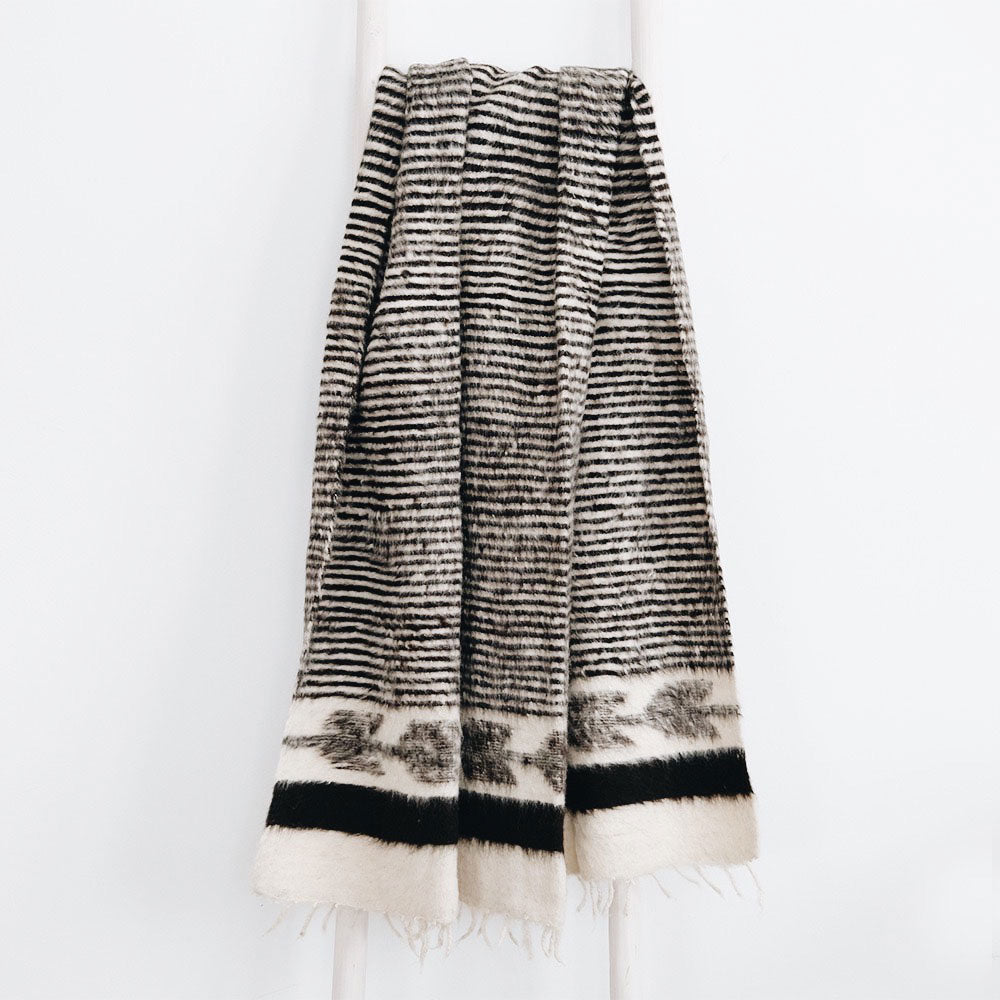 Hand Loomed Cotton Throw Blanket - Soft & Cozy Black/Brown Plaid Pattern - Perfect for Sofa, Bed & Winter Nights