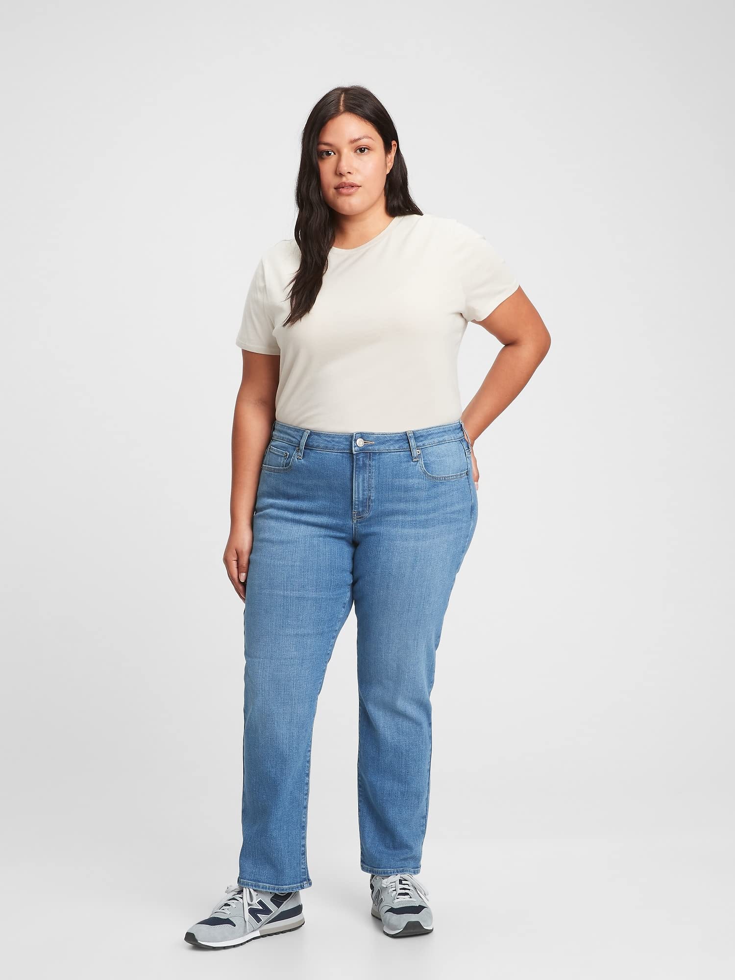 GAP Women's Classic Straight Fit Denim Jeans - Comfortable Everyday Stretch Jeans for Casual Wear & Office Outfits