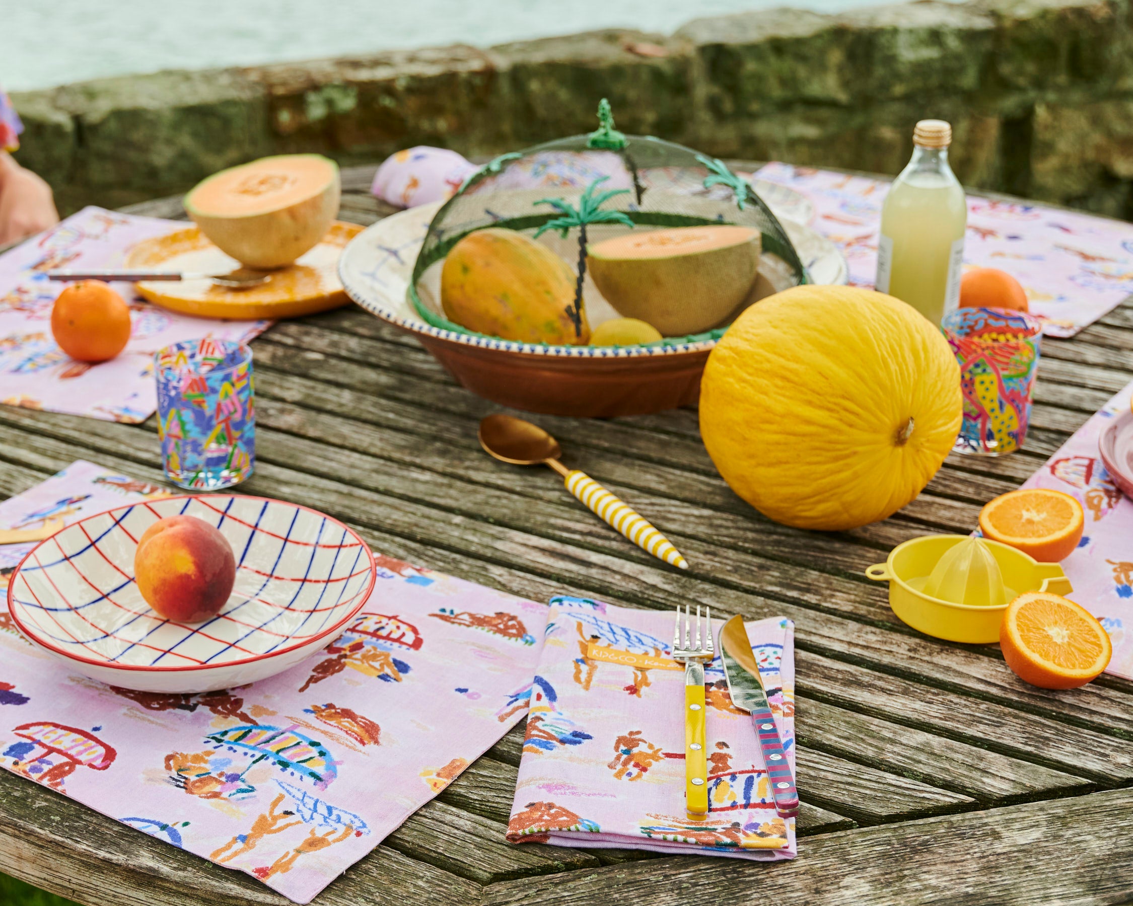 Kip&Co x Ken Done Beach Days Linen 4-Piece Napkin Set - Premium Cotton Table Napkins for Outdoor Dining, Picnics & Summer Entertaining