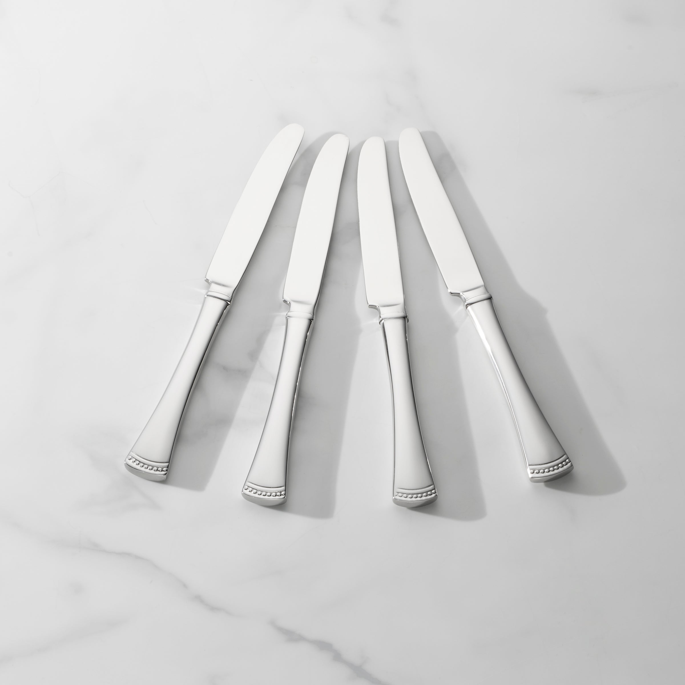 Premium Portola Dinner Knife Set of 4 - Stainless Steel Steak Knives with Ergonomic Handles - Perfect for Steakhouse Dining, Family Dinners & Gift Giving