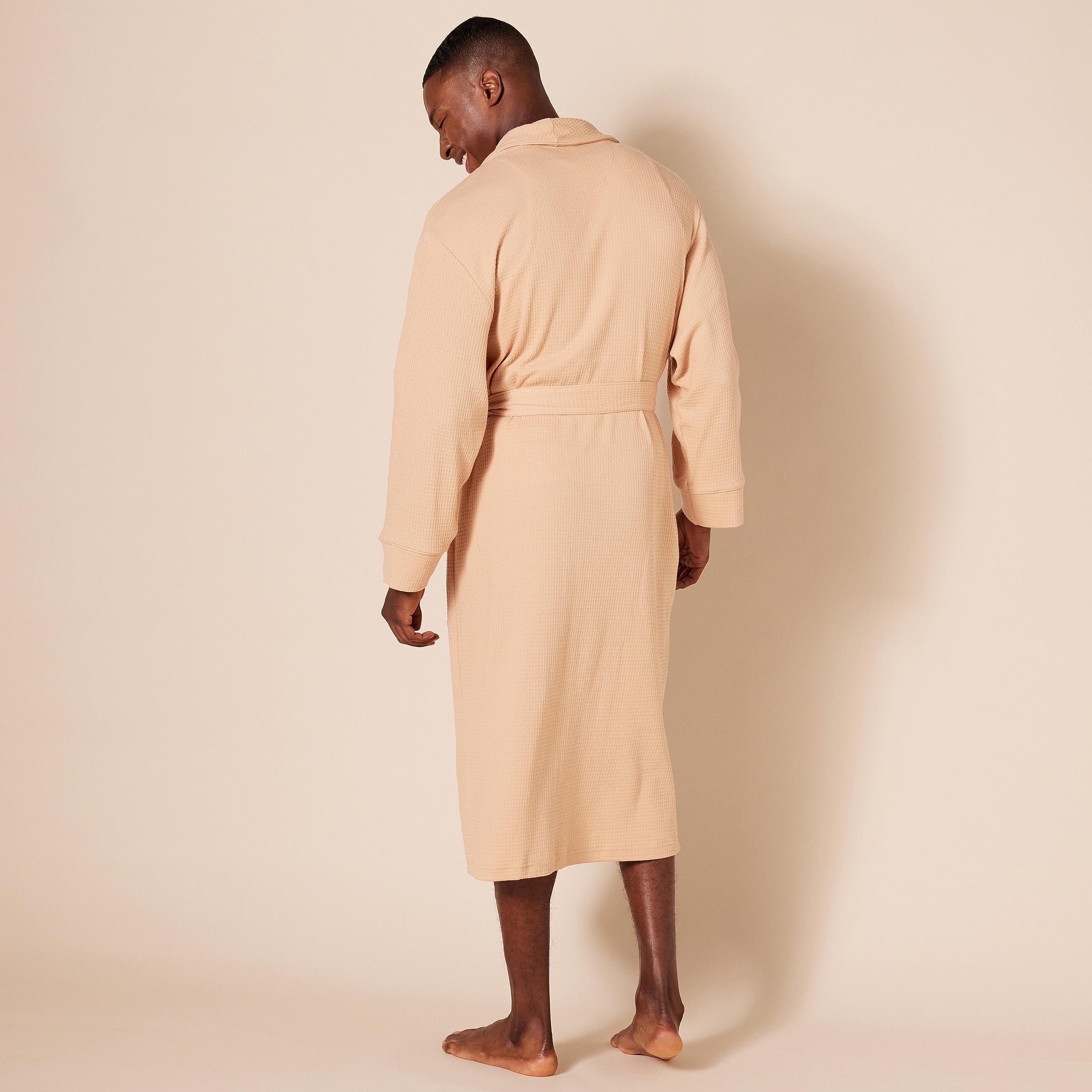 Amazon Essentials Men's Lightweight Waffle Robe - Soft Cotton Bathrobe for Lounge & Spa - Big & Tall Sizes Available - Perfect for Relaxing at Home or Hotel Stay