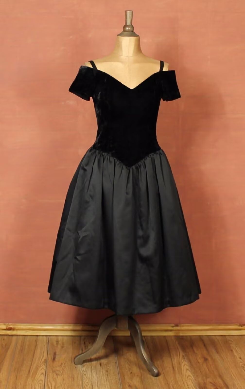 80s Off Shoulder Prom Dresses for Women - Short Homecoming Party Dresses 2018 - Perfect for Prom Night, Homecoming Dance & Special Occasions