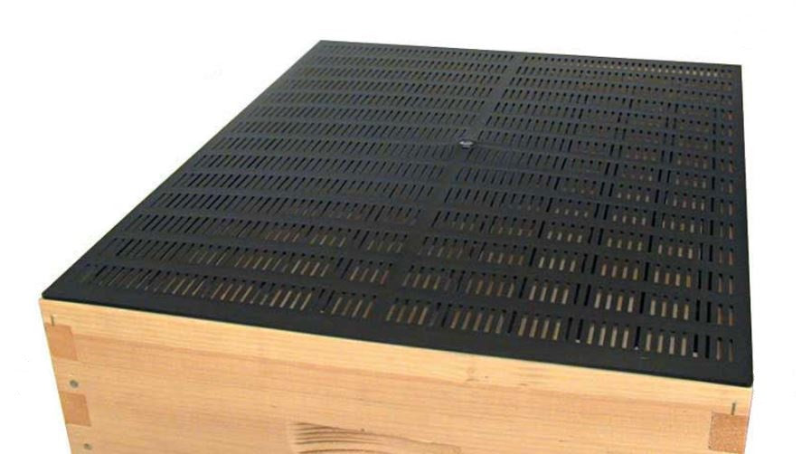 10 Frame Propolis Trap for Beekeeping - Natural Bee Hive Propolis Collector - Essential Beekeeping Supplies for Honey Production & Hive Health (Perfect for Beekeepers & Apiaries)