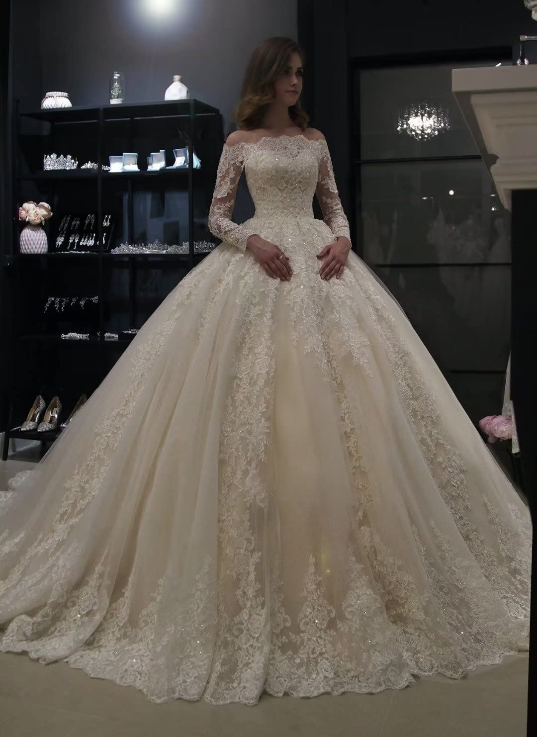 Elegant Off-The-Shoulder Long Sleeve Lace Wedding Dress with Tulle Skirt - Perfect for Beach, Garden & Romantic Bridal Ceremonies