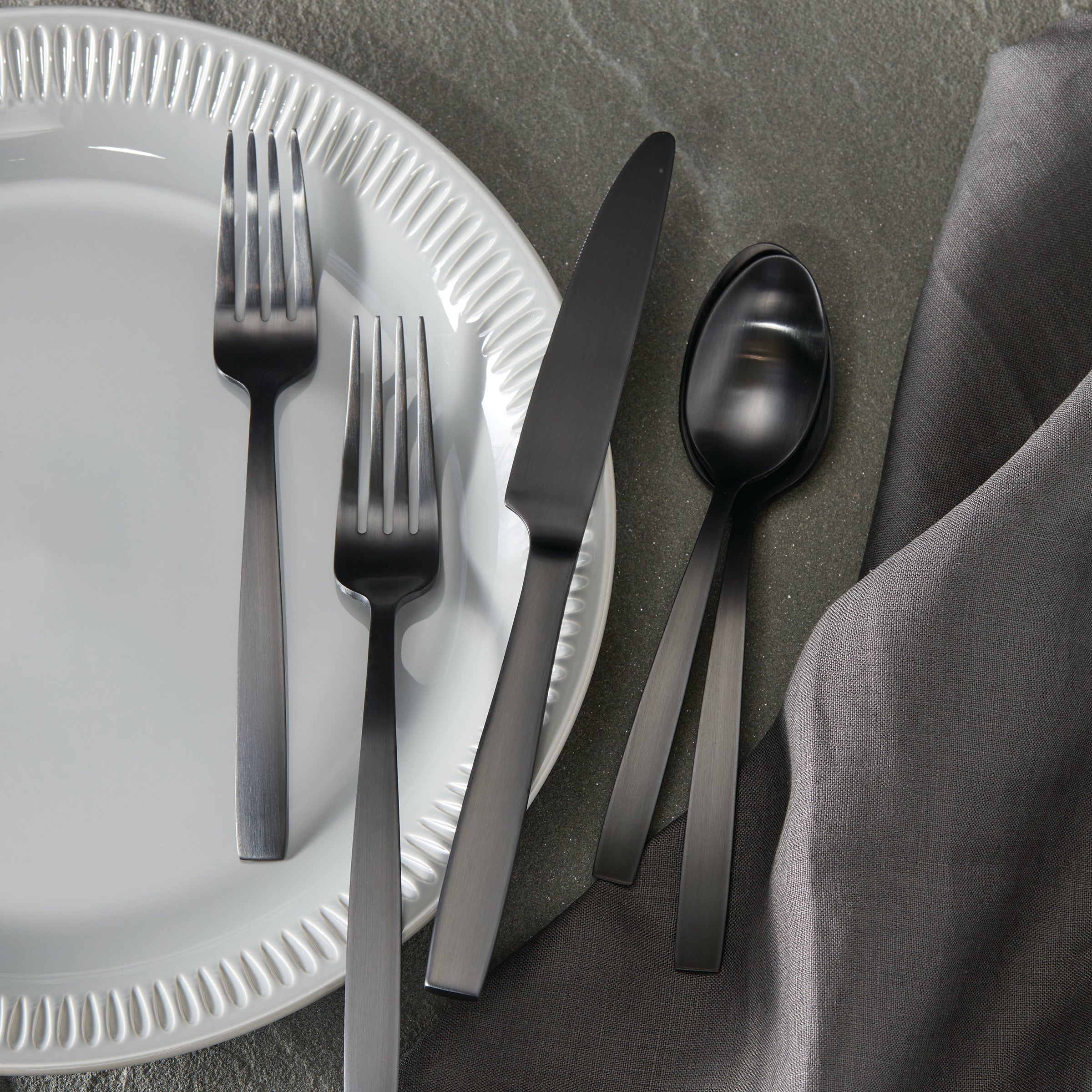 Clearview Black Satin 20-Piece Flatware Set - Premium Stainless Steel Cutlery Set for Dining, Kitchen & Entertaining - Perfect for Dinner Parties, Weddings & Everyday Use