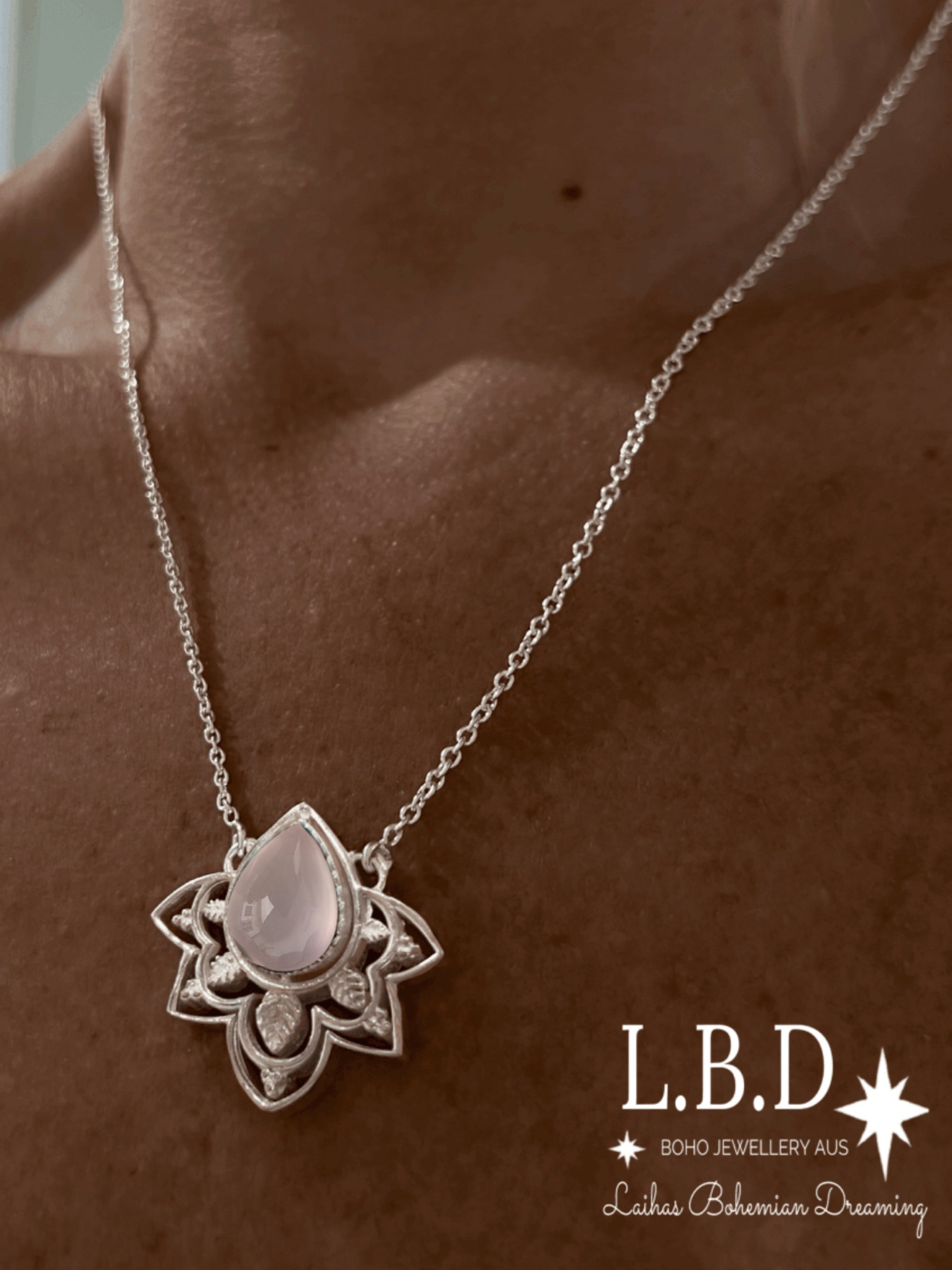Laihas Daisly Boho Rose Quartz Necklace for Women - Healing Crystal Jewelry for Spiritual Energy & Chakra Balance - Perfect for Meditation, Yoga & Everyday Wear