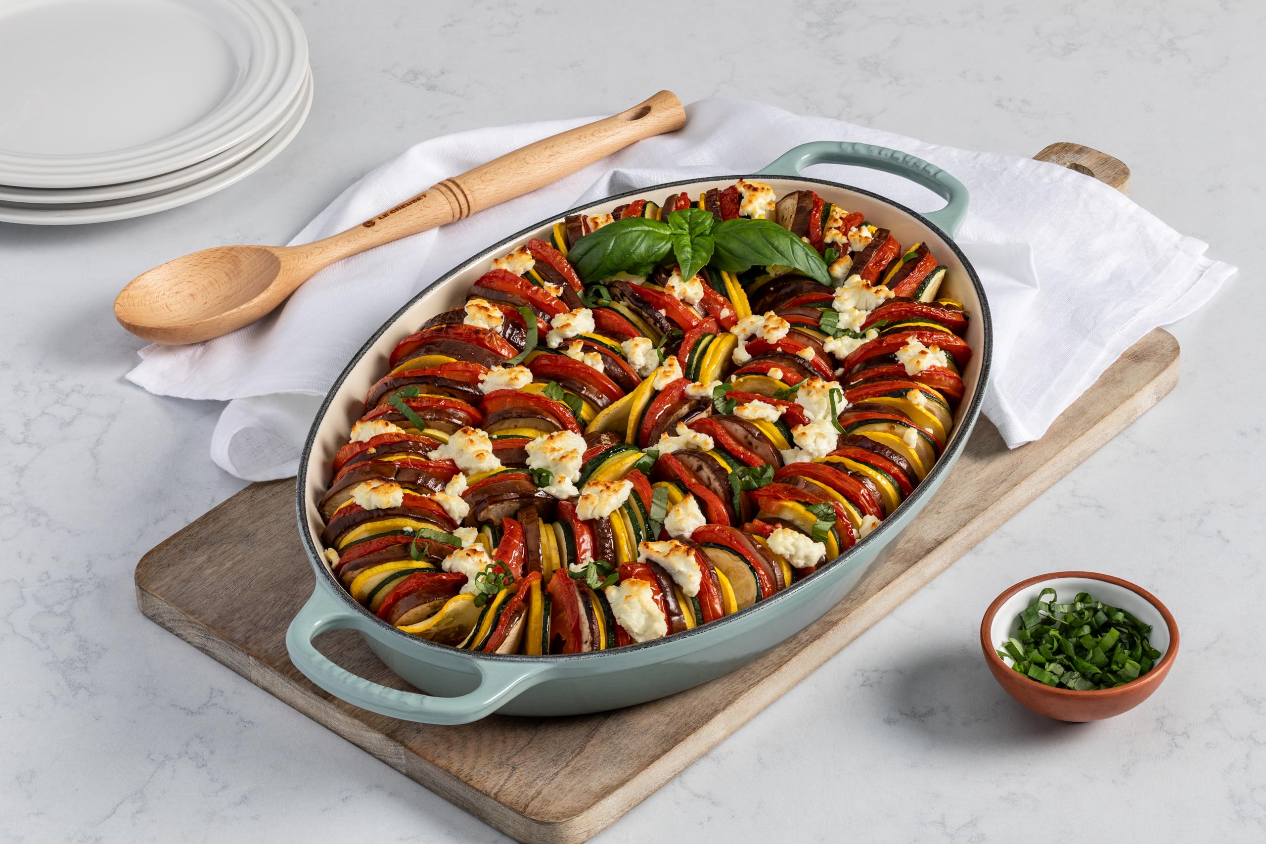 Le Creuset 3 Quart Enameled Cast Iron Oval Dutch Oven - Signature Licorice Black for Baking, Roasting & Slow Cooking | Perfect for Casseroles, Bread & Stews