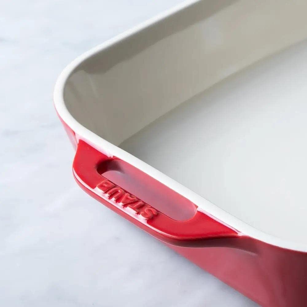 STAUB Enameled Cast Iron Casserole Dish - 5.5 Quart, Round Dutch Oven for Braising, Stewing & Baking - Perfect for Soups, Roasts & One-Pot Meals