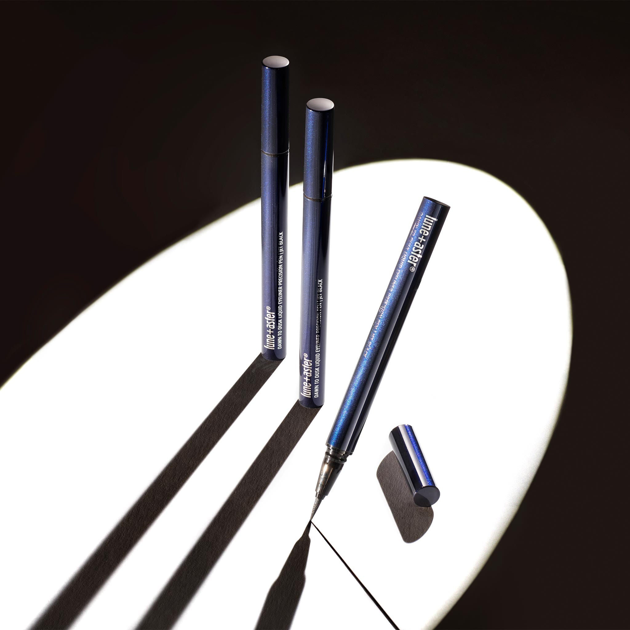 Long-Lasting Liquid Eyeliner Pen - Waterproof & Smudge Proof Precision Tip for Day to Night Makeup | Perfect for Winged Liner, Cat Eye Looks & Everyday Use