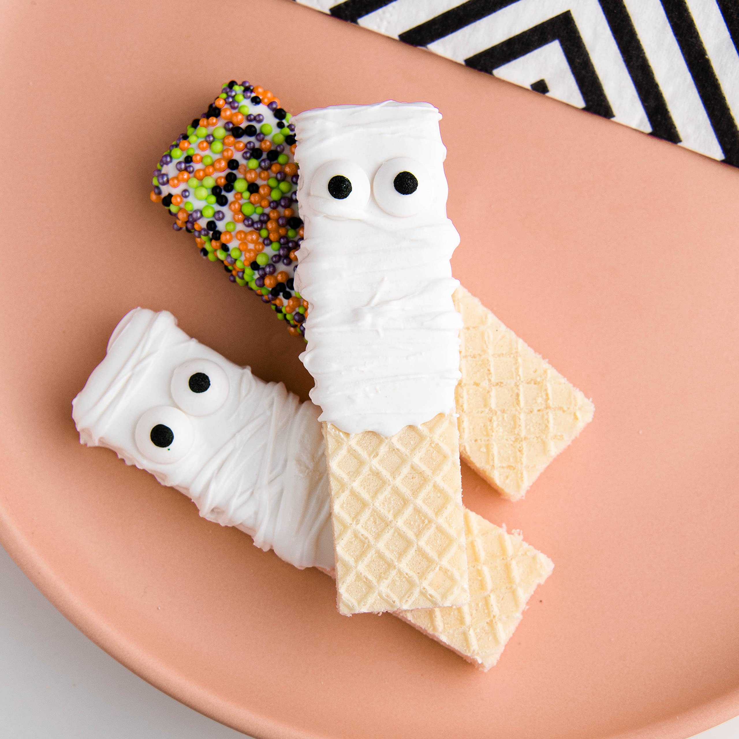 Sweets Indeed Bulk Candy Eyeballs - 300 Edible Eyes for Halloween, Cake Decorations, Baking, Ice Cream & Cookies - Fun Cupcake Toppers (4.23 oz) - Perfect for Parties, Spooky Treats & DIY Desserts