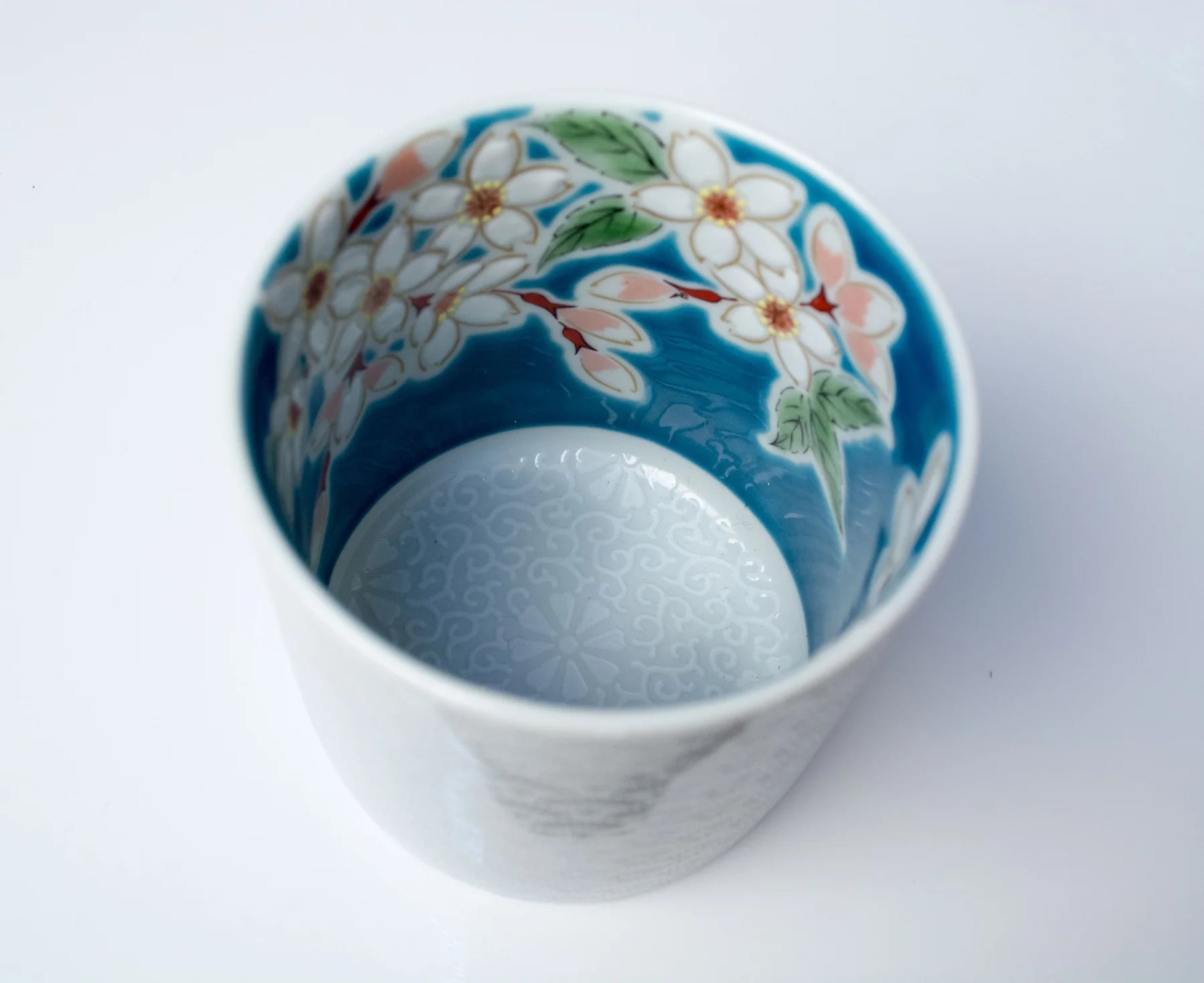 Premium Kutani Yaki Japanese Sake Cup - Handcrafted Cherry Blossom Design - Authentic Japanese Ceramic Drinking Vessel for Sake, Tea, or Cocktails - Perfect Gift for Japanese Culture Enthusiasts
