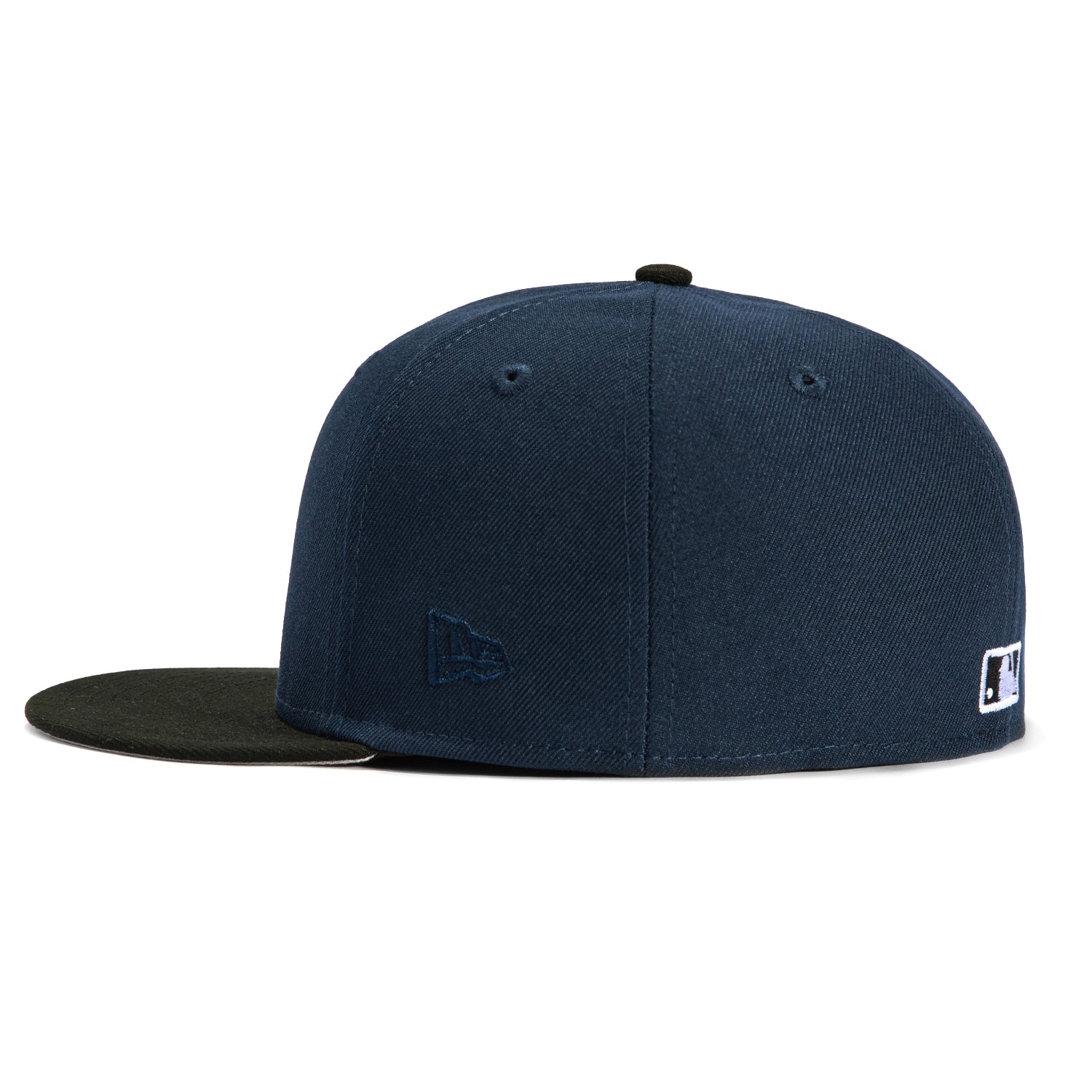 New Era 59Fifty San Diego Padres Baseball Cap - Navy, Black & White Adjustable Snapback Hat for Men & Women | Perfect for Games, Streetwear & Sports Fan Gifts