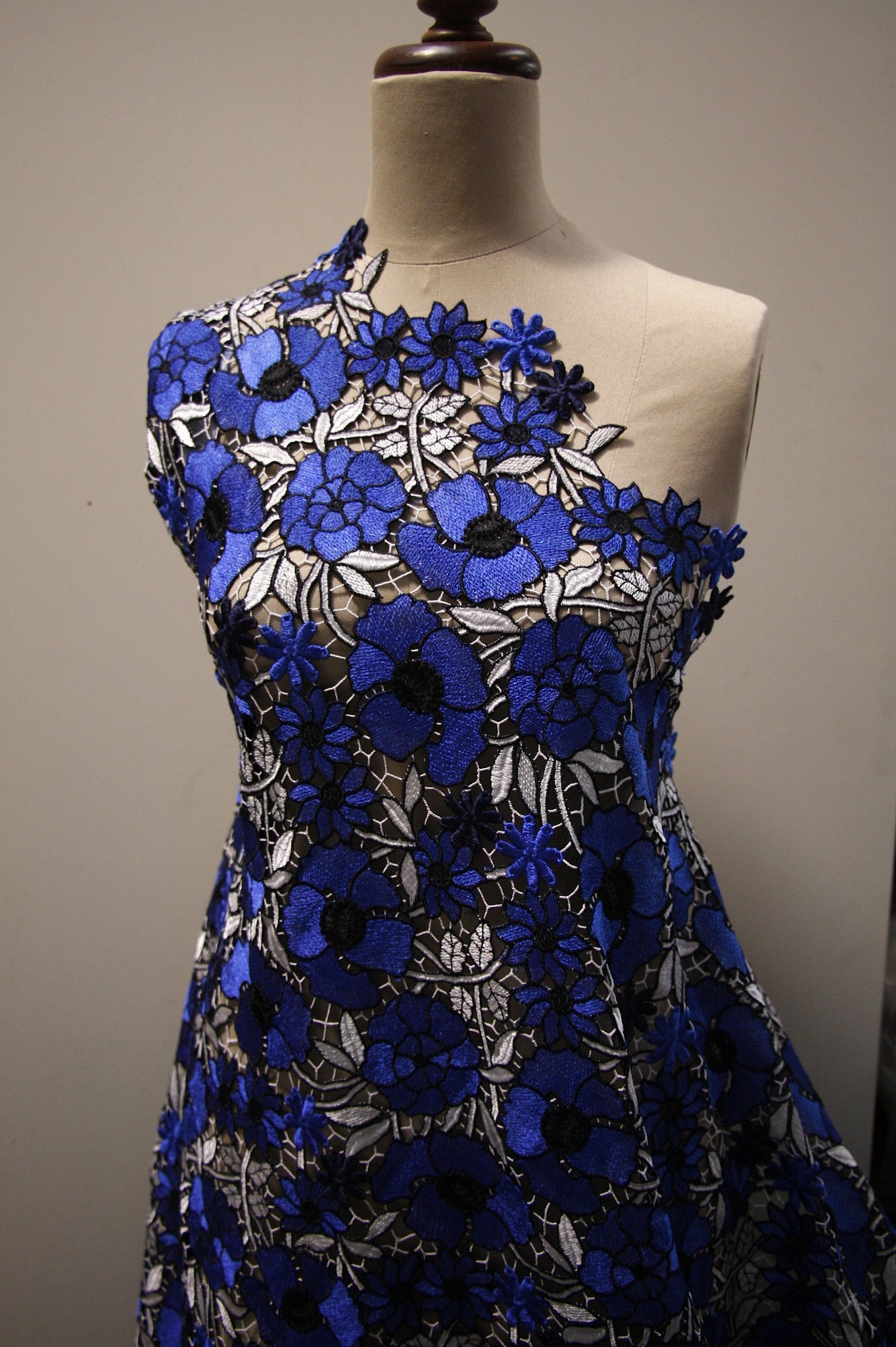 Elegant Blue Garden Lace Trim - Perfect for Wedding Dresses, Home Decor & DIY Craft Projects