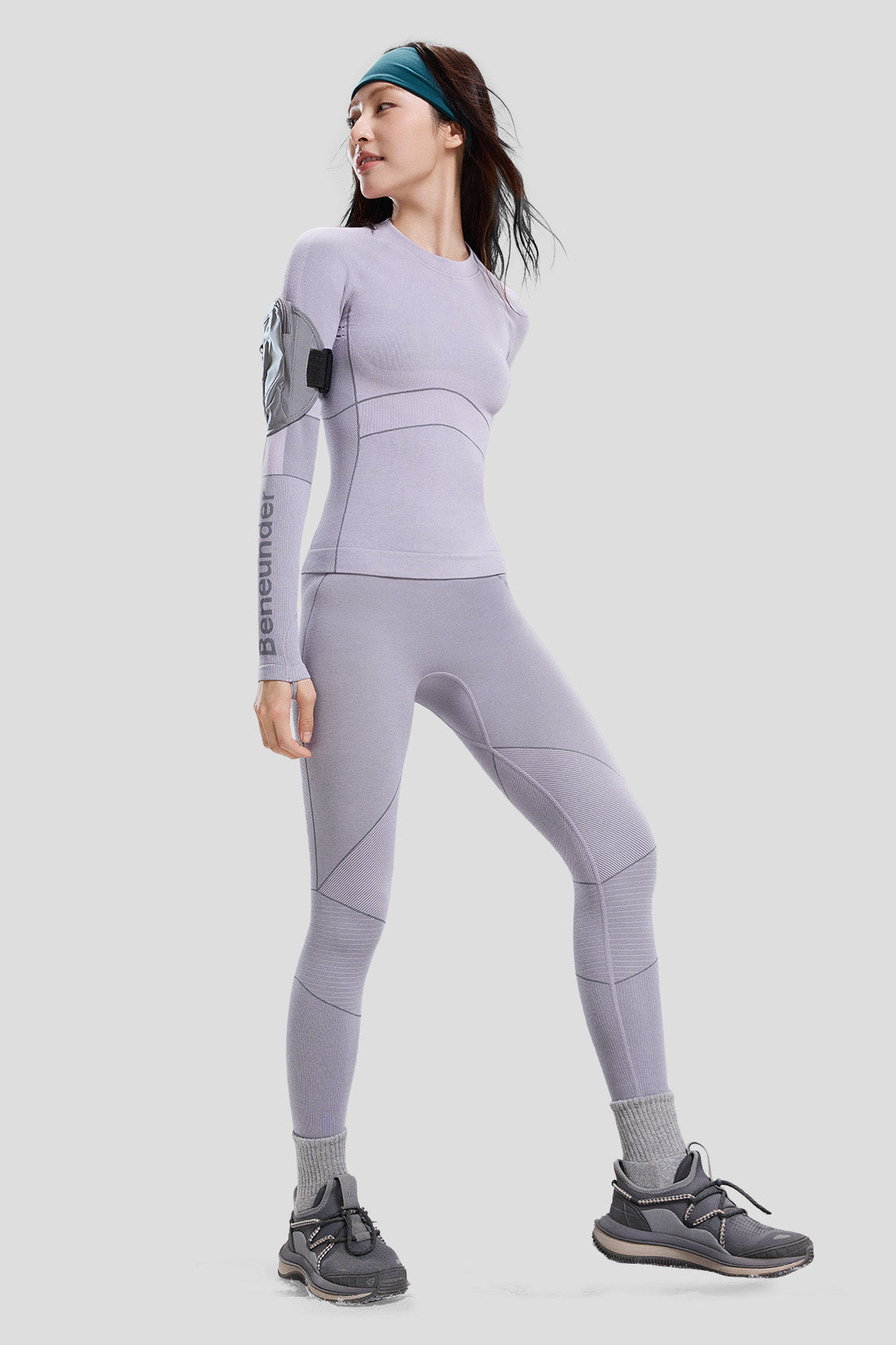 ActiveFlex Women's Sport Performance Set - High-Quality Workout Outfit for Running, Yoga & Gym - Perfect for Active Lifestyles & Fitness Enthusiasts