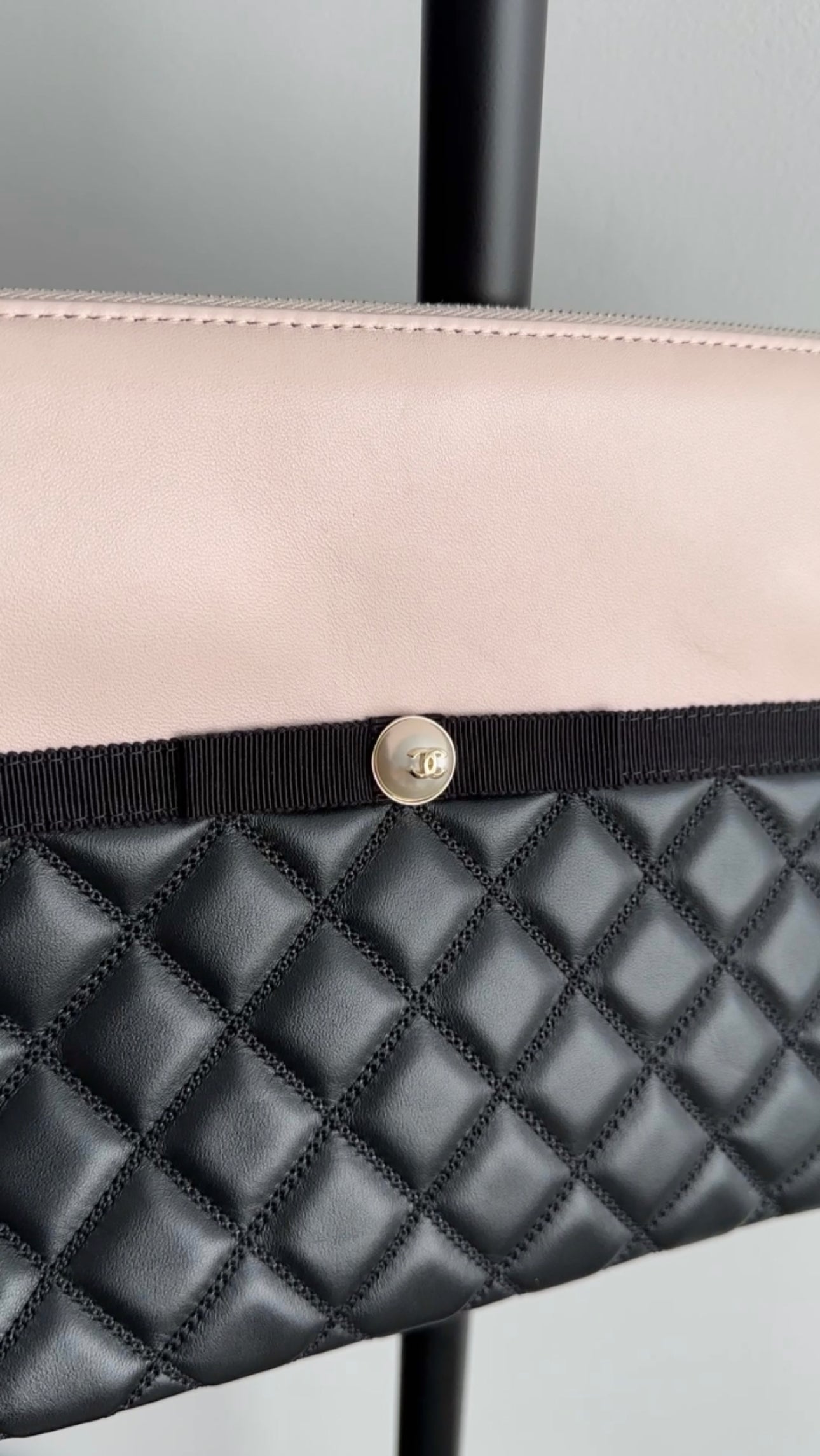 Chanel Black & Blush Pink Quilted Lambskin Medium Pearl O Case Bag - Luxury Crossbody Bag for Women, Perfect for Evening Parties & Date Nights