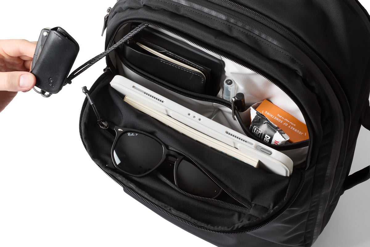 Bellroy Transit Travel Pack Pro - Premium Waterproof Backpack for Travel & Commuting | Durable & Stylish Carry-On Backpack for Men & Women | Perfect for Business Trips, Hiking & Daily Use