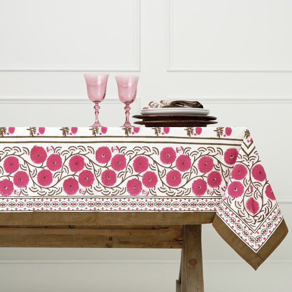 Elegant Fuchsia Tablecloth for Dining Room Decor - Waterproof & Wrinkle-Resistant Rectangular Table Cover for Parties, Weddings & Home Decor