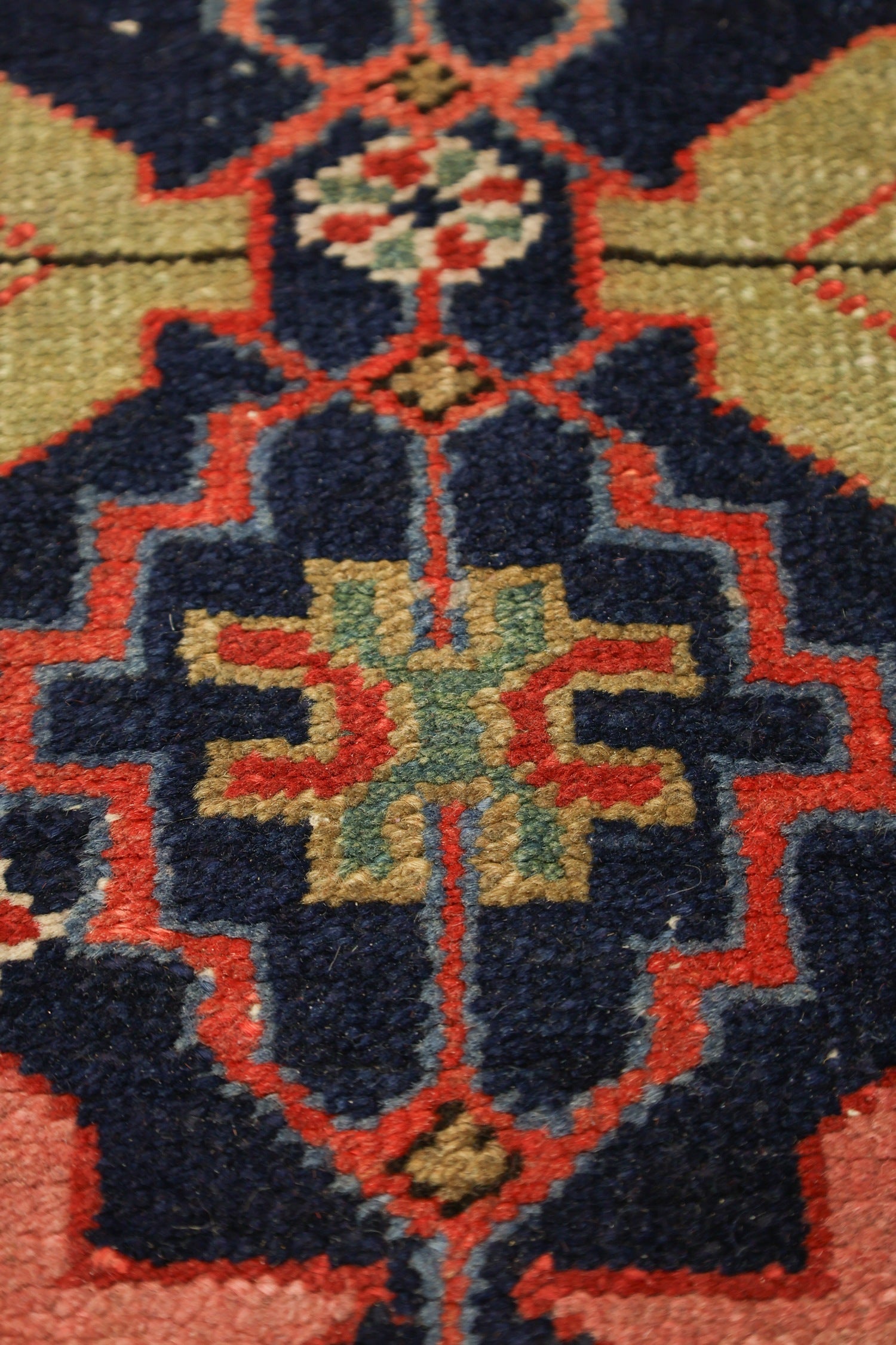Antique Heriz Handwoven Tribal Rug - Authentic Persian Carpet J76372 for Living Room, Bedroom & Home Decor