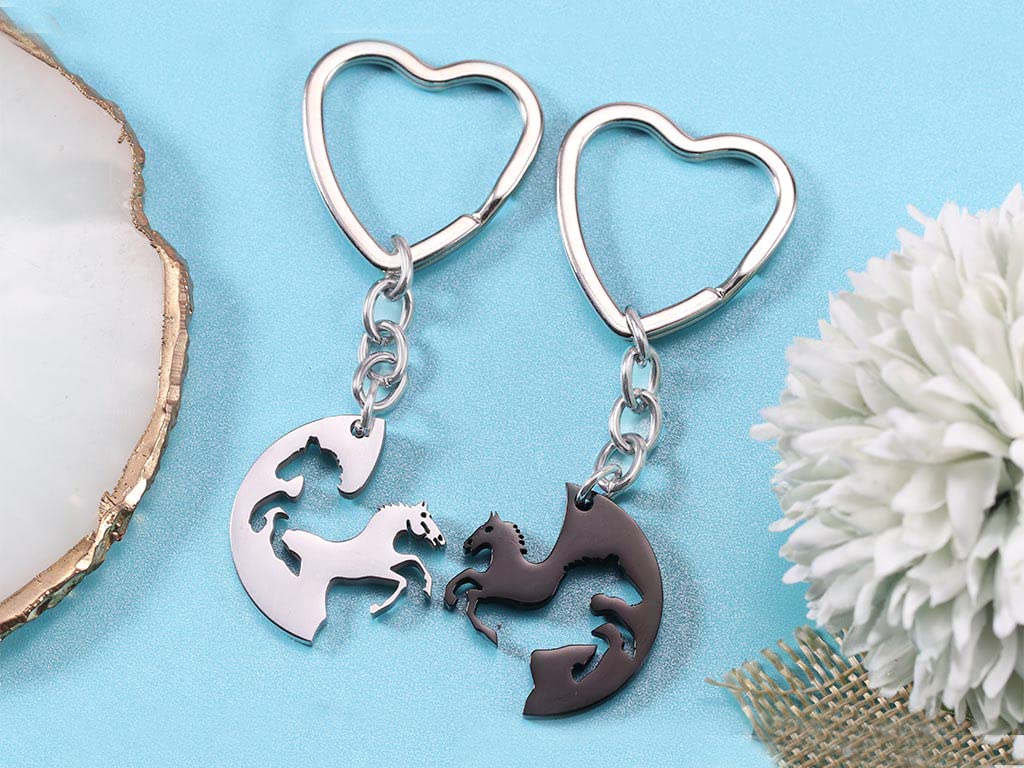 2pcs Puzzle Horse Keychain Set for Women & Men - His and Her Best Friend Gift, Horse Enthusiast Jewelry, Perfect for Couples, Anniversaries, and Equestrian Lovers