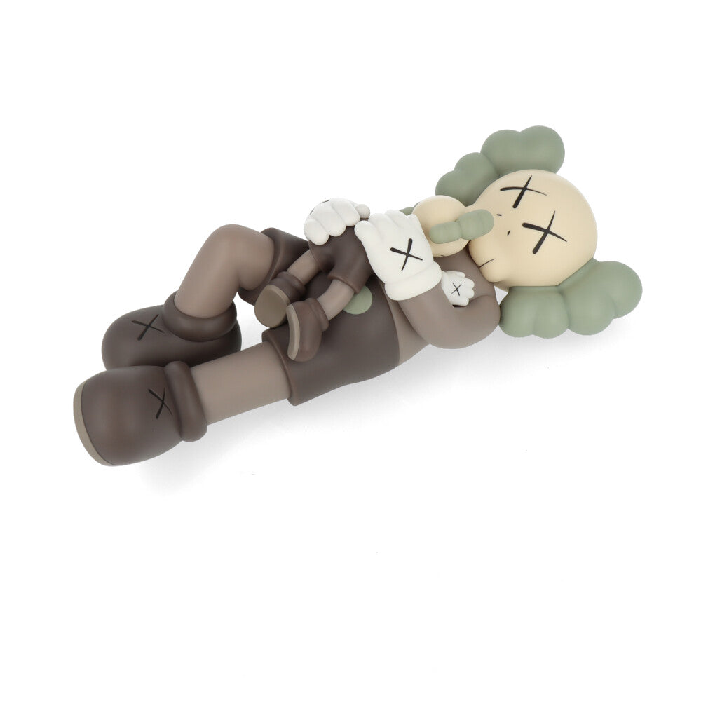 KAWS Holiday Singapore Brown Version Collectible Art Figure - Limited Edition Vinyl Toy for Home Decor & Gift Giving