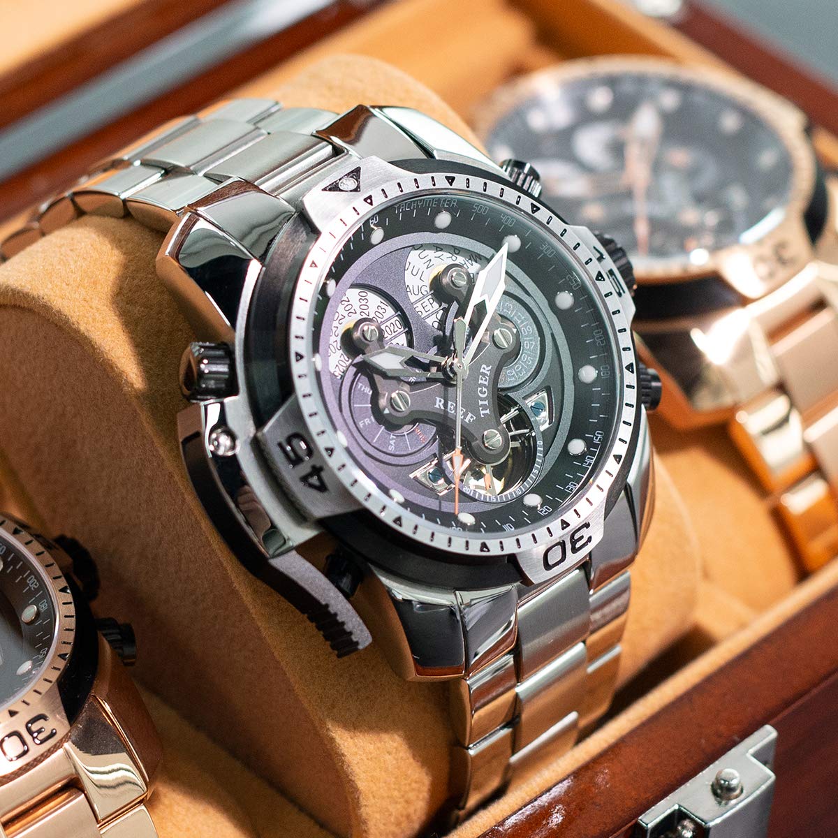 REEF TIGER Men's Luxury Sports Watch with Date & Day Complication - Black Dial Mechanical Bracelet Watch RGA3503 for Business, Casual & Outdoor Activities