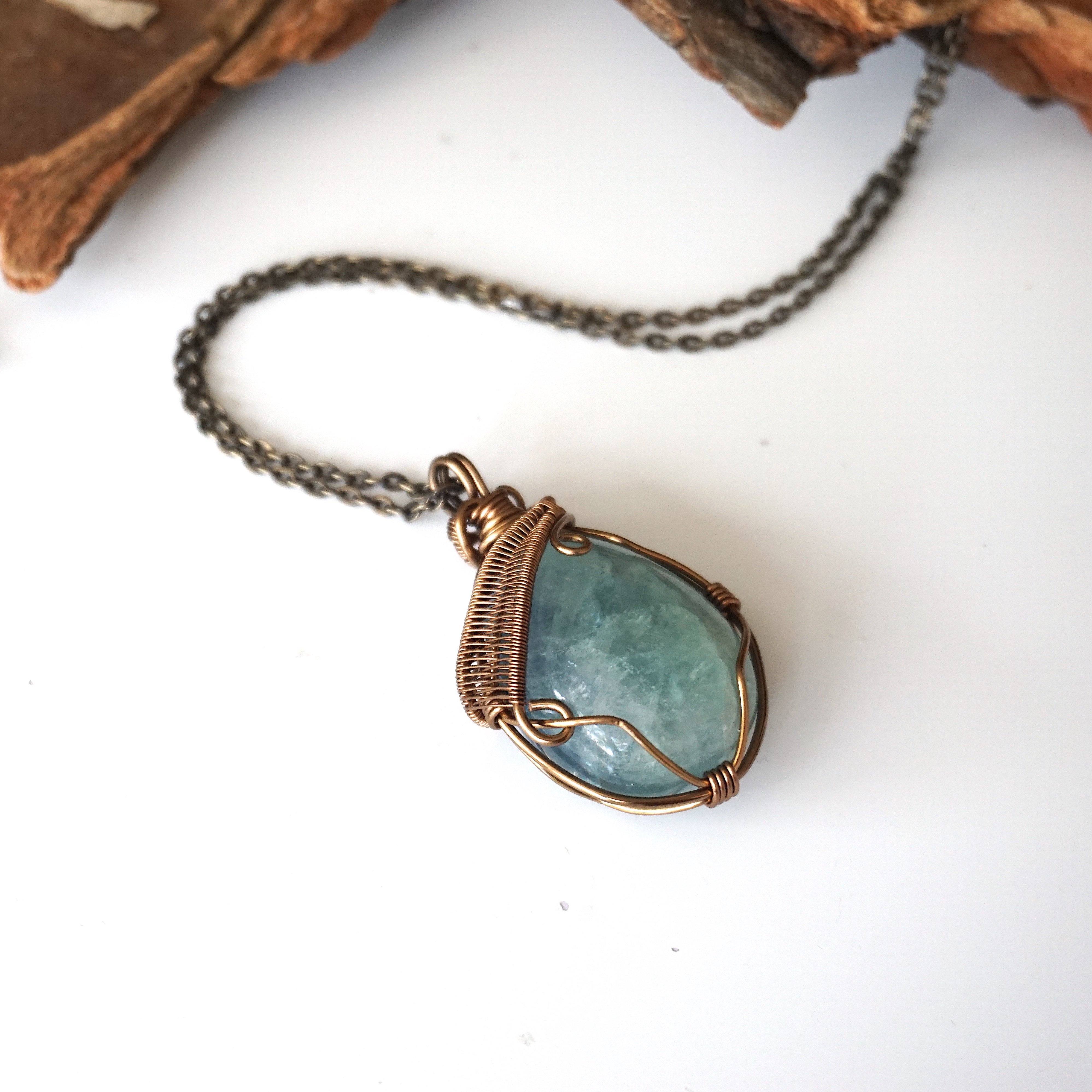 Green Fluorite Necklace in Antique Bronze - Healing Crystal Jewelry for Chakra Balancing & Spiritual Energy | Perfect for Meditation, Yoga & Gift Giving
