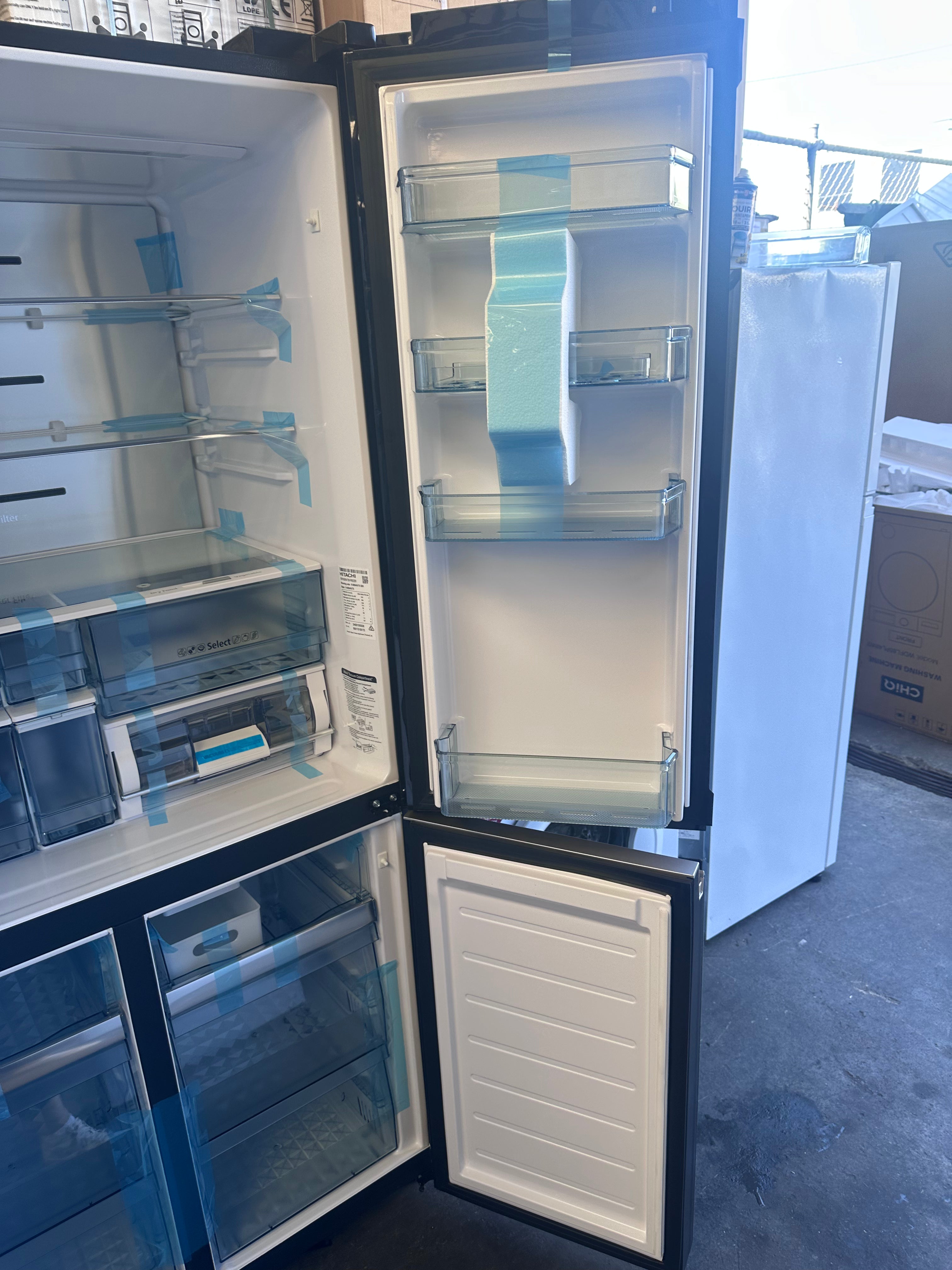 Hitachi 638L French Door Refrigerator with Black Glass - RWB640VT0GBK Model [Factory Second, No Damage] - Perfect for Modern Kitchens and Open-Concept Homes