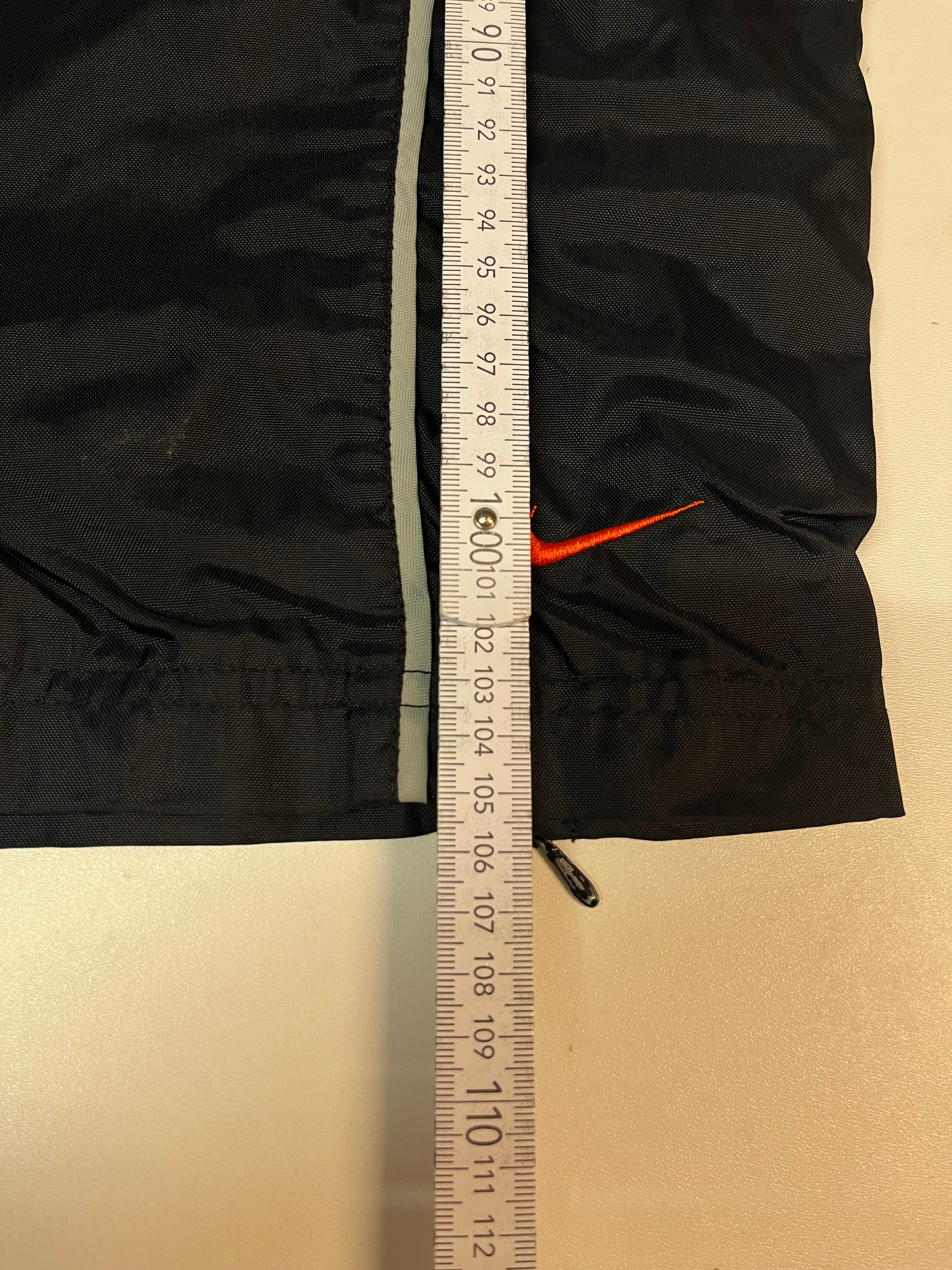Nike Vintage Trackpants - Men's Loose Fit Joggers with Pockets 2088 | Retro Athletic Pants for Casual Wear, Street Style & Gym Workouts