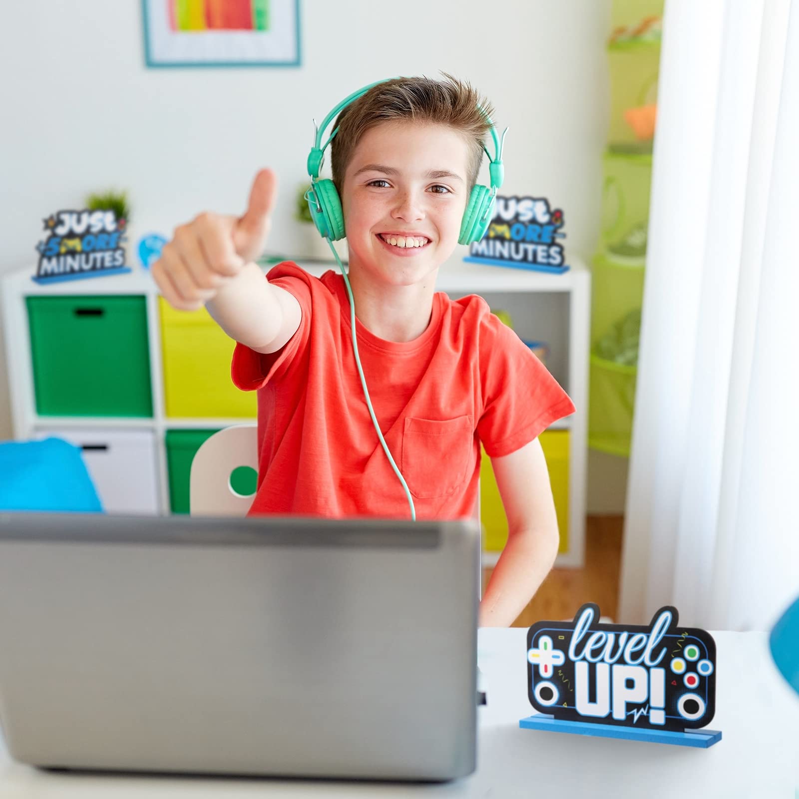 Frienda 3-Piece Wooden Video Game Party Decor Set - Level Up Birthday Centerpieces with Pixelated Table Signs for Gamer Parties, Boys & Kids (Blue) | Perfect for Birthday Celebrations, Gaming Themed Events & Nerf Parties
