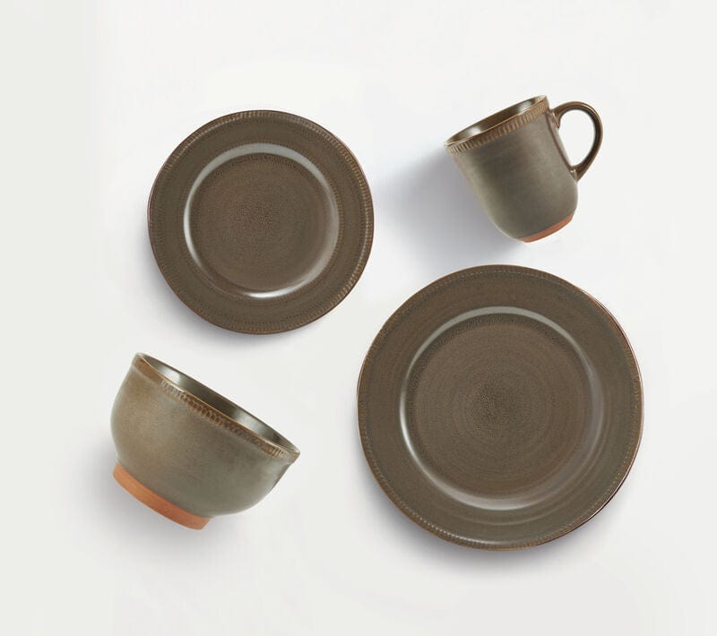 Premium Oakley Brown 32-Piece Dinnerware Set - Service for 8 People - Elegant Stoneware Plates, Bowls & Mugs - Perfect for Family Dinners, Dinner Parties & Holiday Entertaining