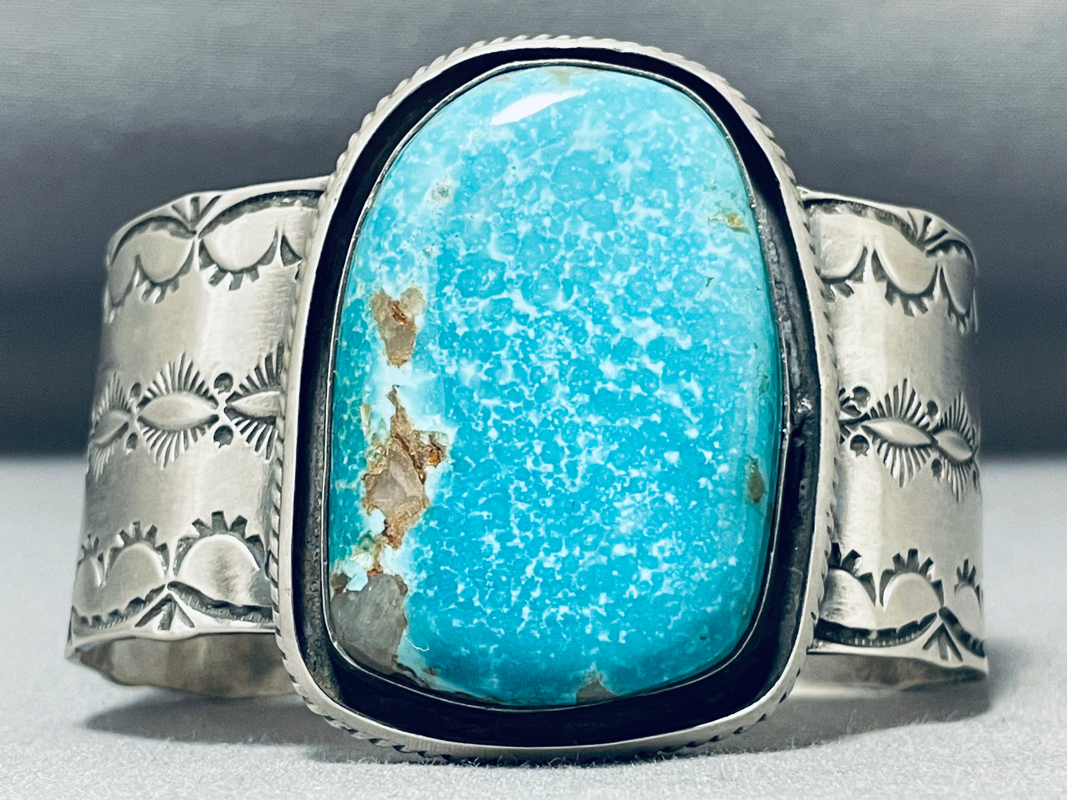 100 Gram Genuine Native American Navajo Old Kingman Turquoise Sterling Silver Bracelet - Handmade Southwest Jewelry for Women, Boho Chic Accessory for Casual Wear & Special Occasions