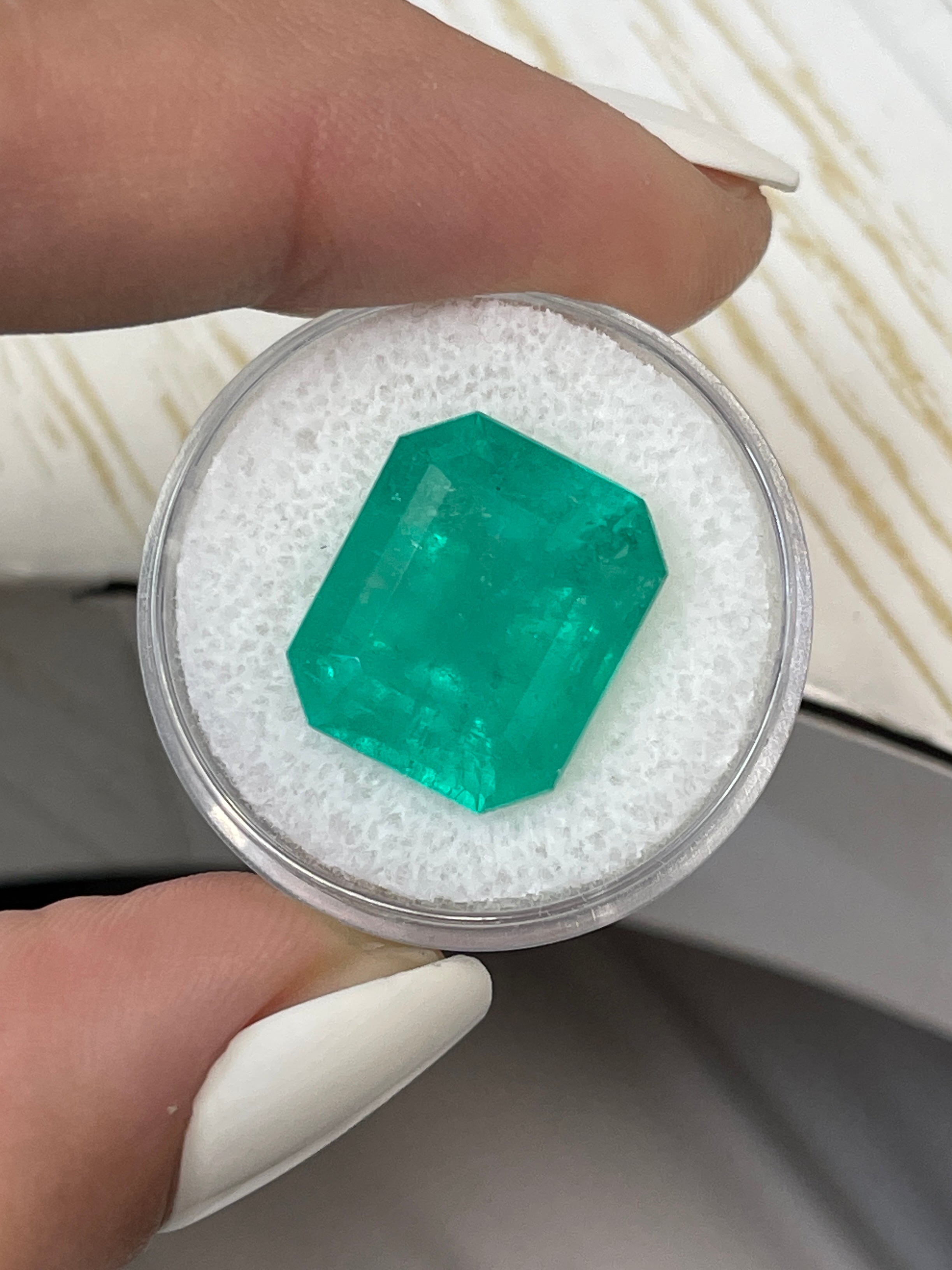 12.31 Carat Natural Colombian Emerald - Bluish Green Loose Gemstone 15.5x13mm Emerald Cut for Jewelry Making & Engagement Rings
