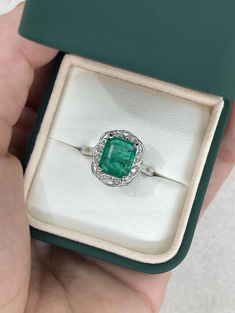 14K White Gold 3.60tcw Green Emerald & Diamond Floral Engagement Ring for Women - Perfect for Proposals, Anniversaries & Special Occasions