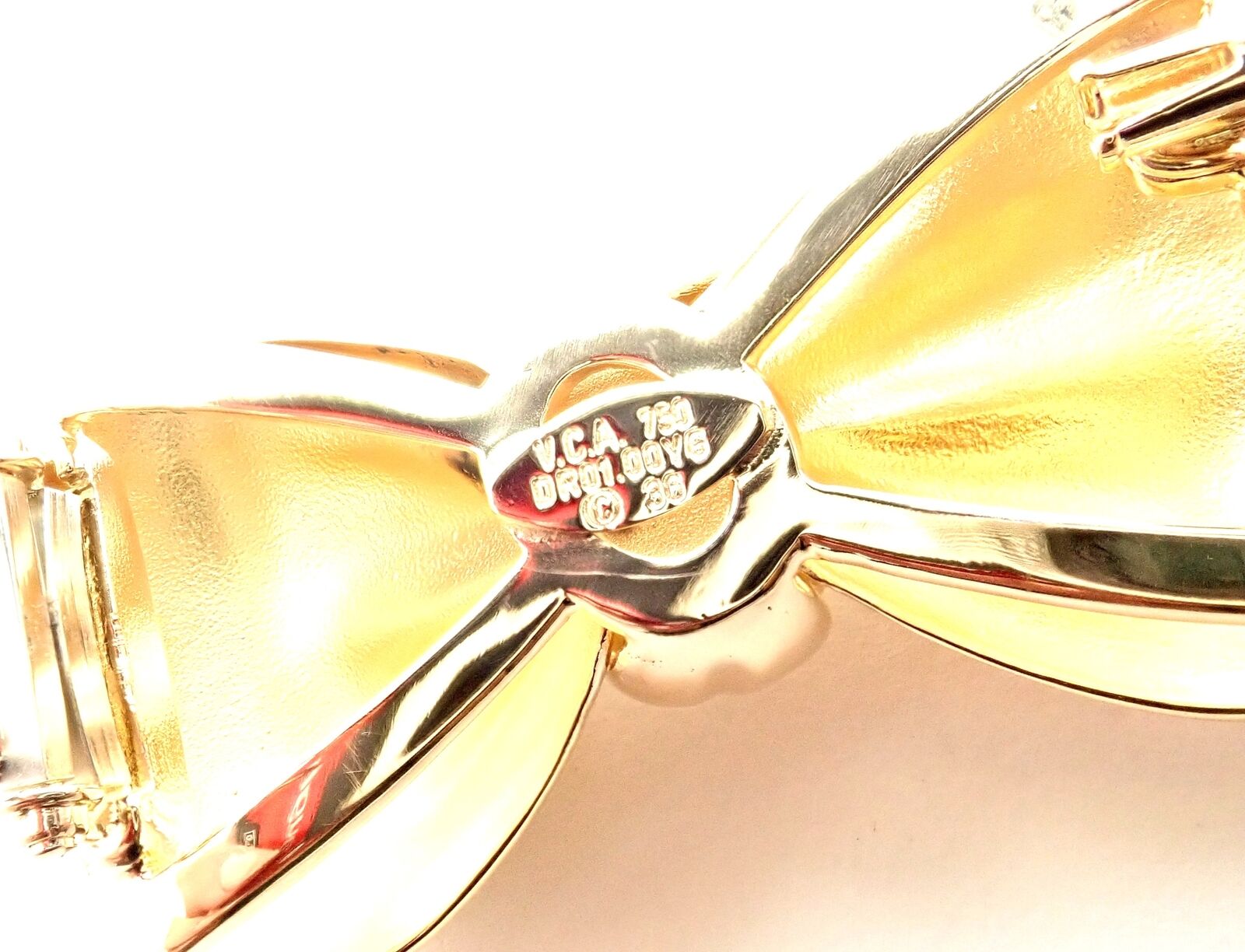 Authentic Van Cleef & Arpels 18k Yellow Gold Bow Pin Brooch - Vintage Luxury Jewelry for Women, Perfect for Weddings & Special Occasions