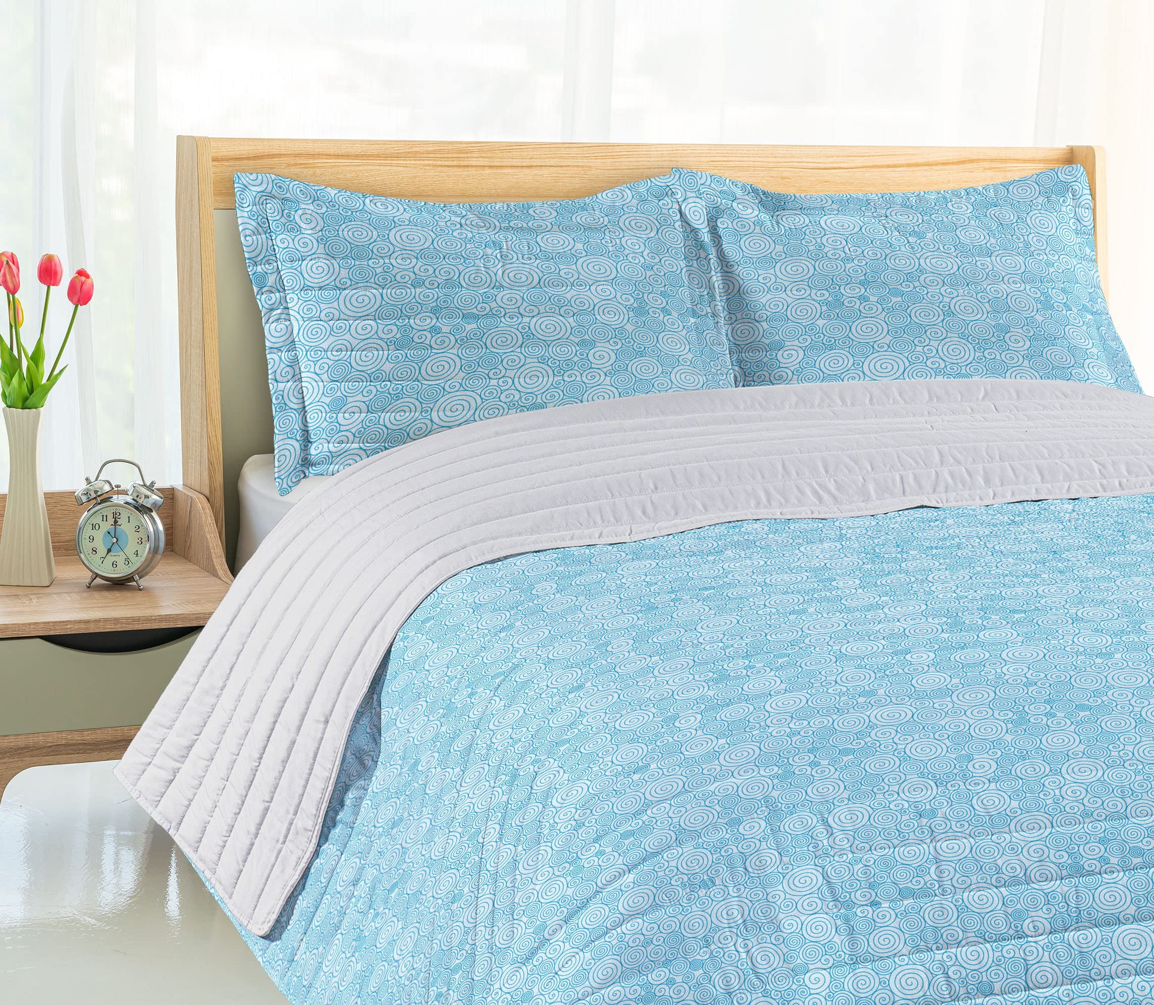Ambesonne Blue and White Microfiber Bedspread Set - Abstract Ocean Swirls Design in Modern Hand-Drawn Style | Soft King Size Bedding with Pillow Shams & Comforter | Perfect for Coastal, Nautical or Beach-Themed Bedrooms