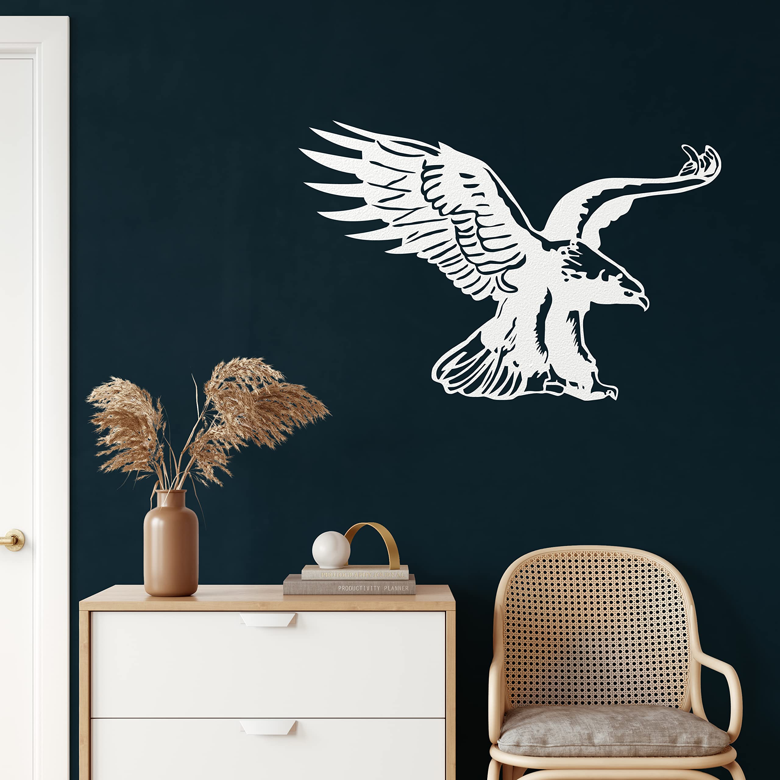 Eagle Metal Wall Art Decor - 45x30cm White Indoor Outdoor Hanging Sign for Living Room, Bedroom & Office - Rustic Home Decor & Unique Interior Design Gift Idea