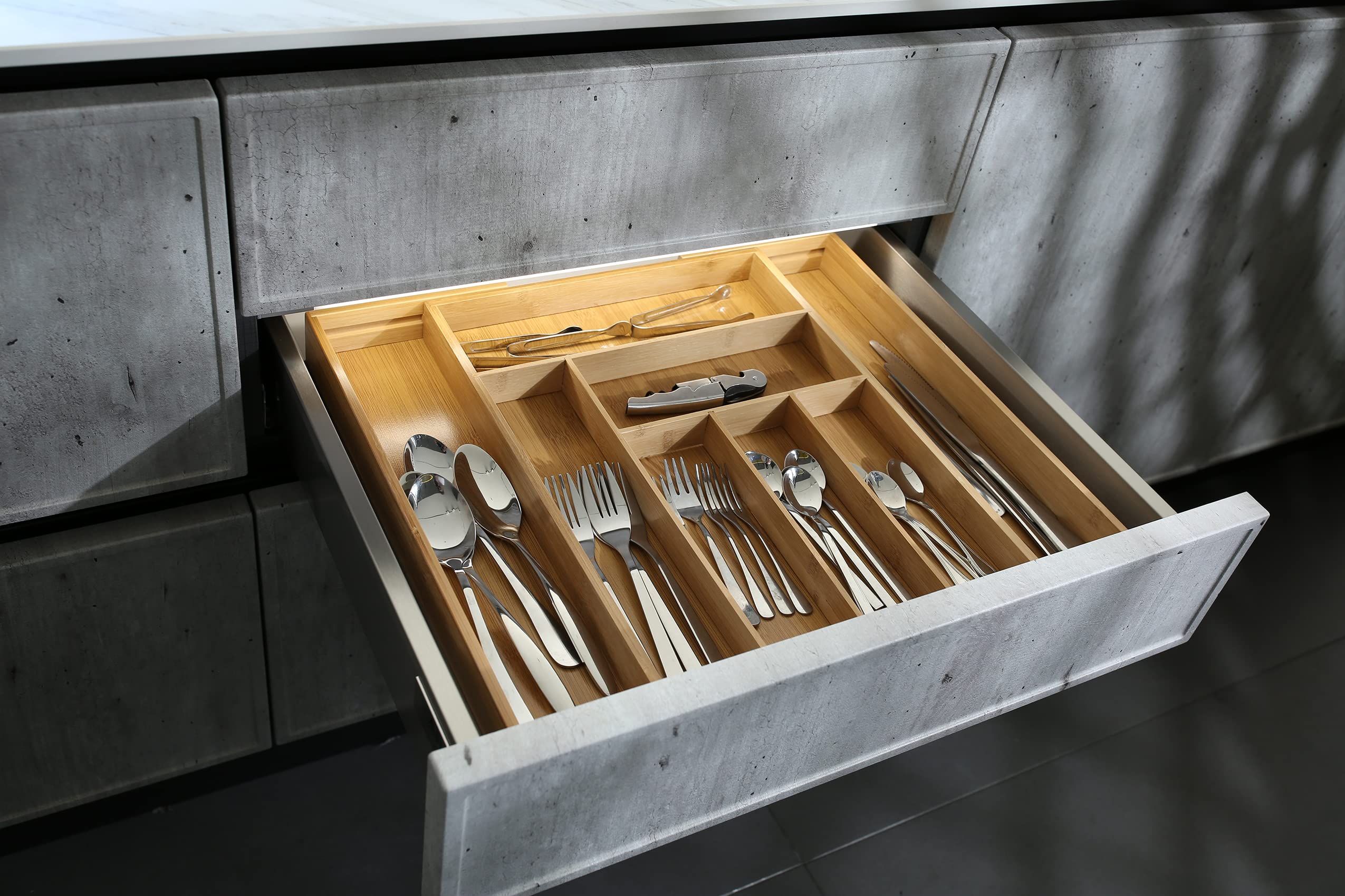 Expandable Bamboo Kitchen Drawer Organizer - 8 Compartment Utensil Tray with Grooved Dividers for Flatware & Cutlery Storage, Perfect for Kitchen Drawer Organization (Natural)