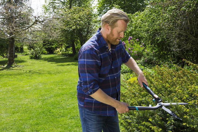 Gardena 2-in-1 EnergyCut Hedge Clippers 12303 - 20 Inch Professional Garden Shears for Trimming Hedges & Shrubs | Perfect for Landscaping, Yard Maintenance & Outdoor Gardening