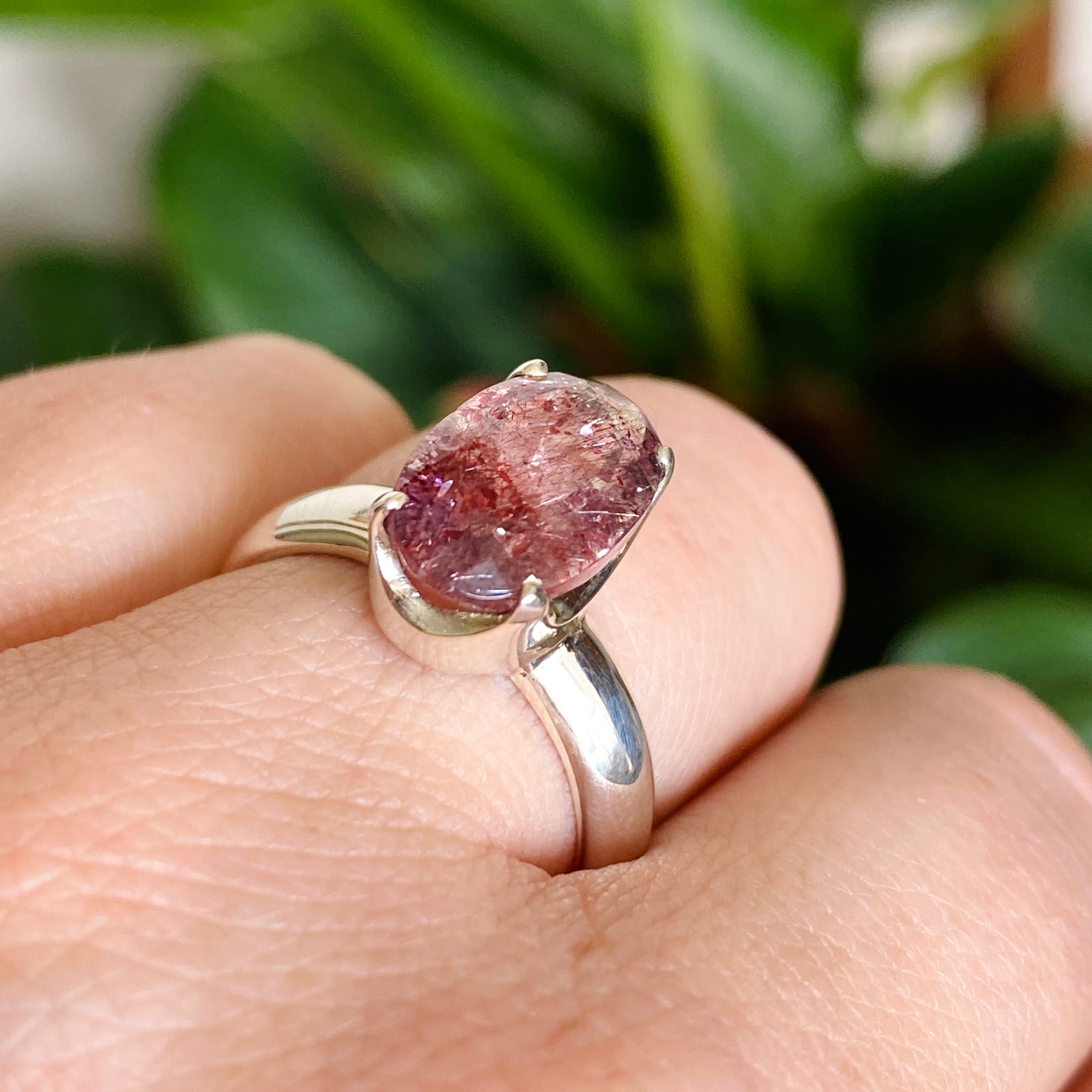 Lepidicrocite in Quartz (Inclusion Quartz) Oval Faceted Ring - Size 7 - PRGJ595 - Elegant Gemstone Jewelry for Women, Perfect for Weddings & Special Occasions